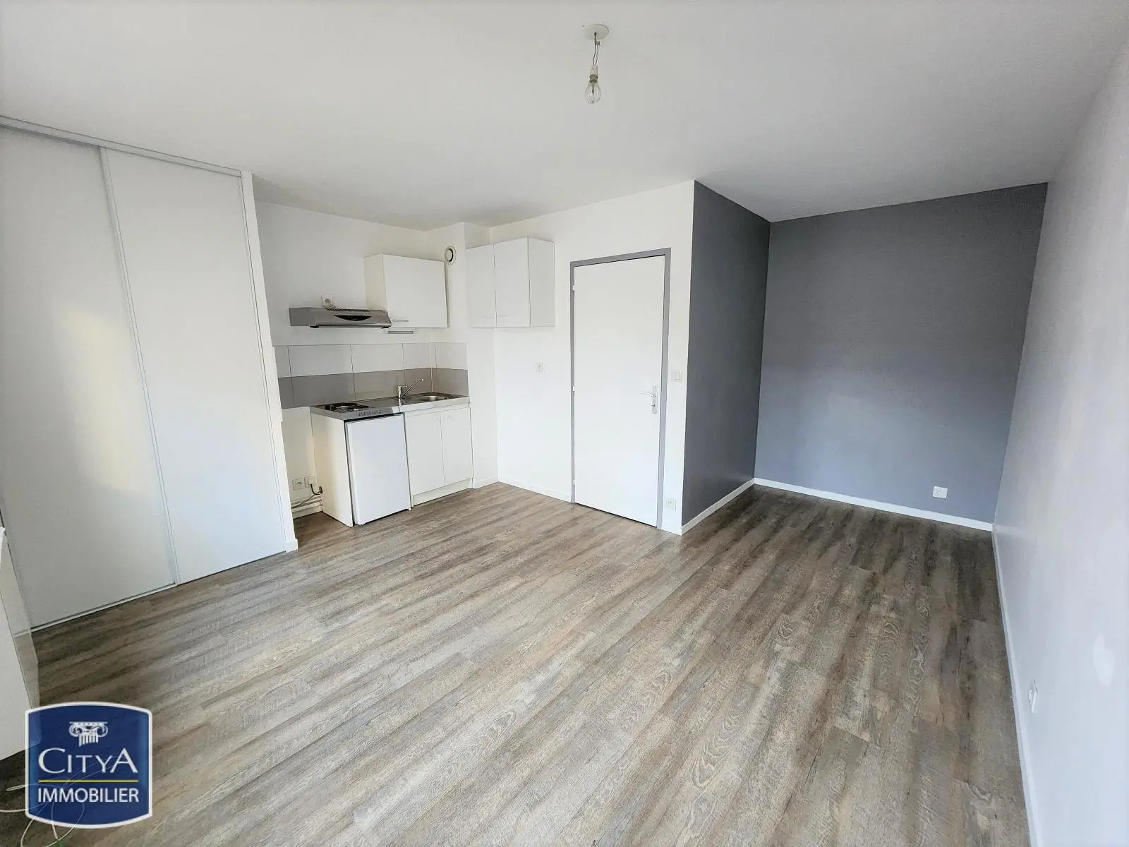 Photo 1 Appartement 1 pièce 21.04m²