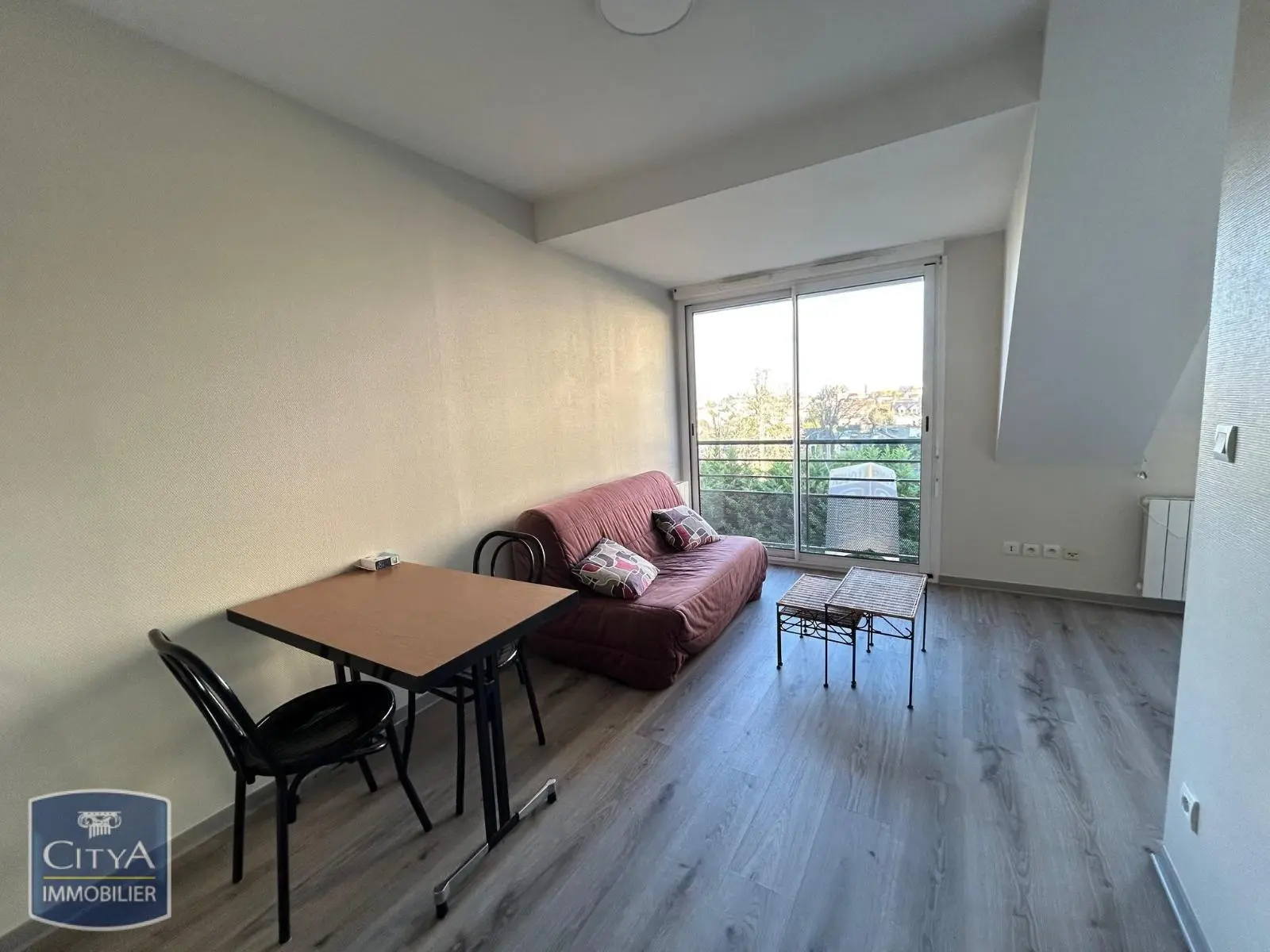 Photo 1 Appartement 1 pièce 24.87m²