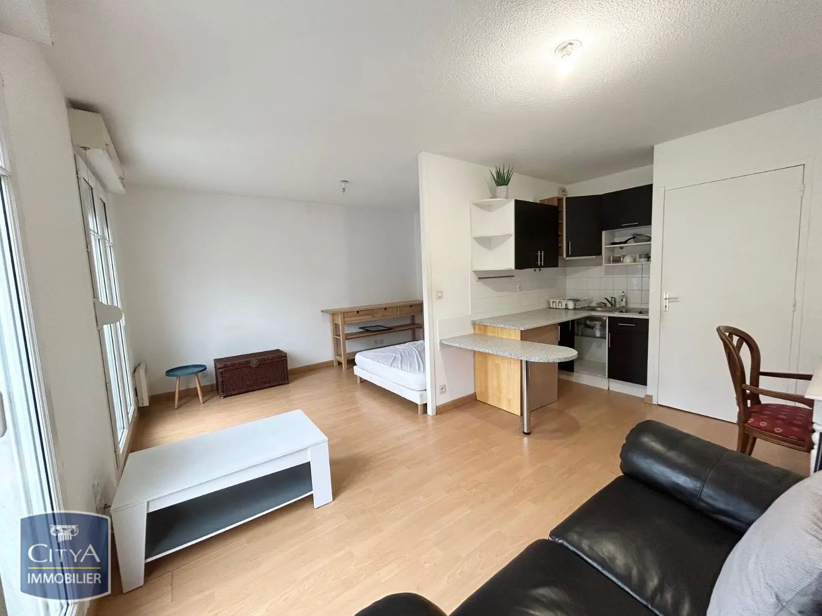 Photo 2 Appartement 1 pièce 33.33m²