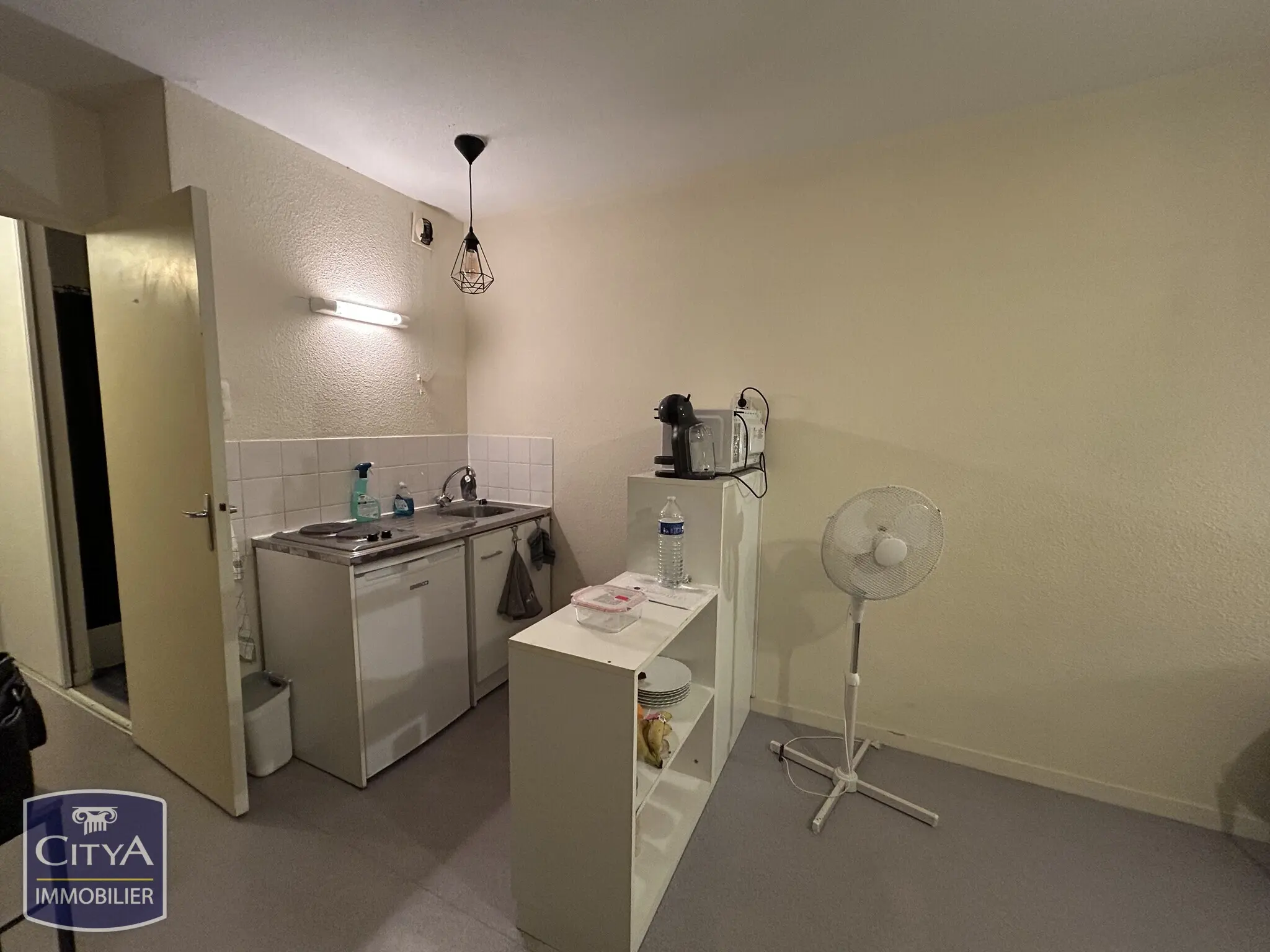 Photo 3 Appartement 1 pièce 23.57m²