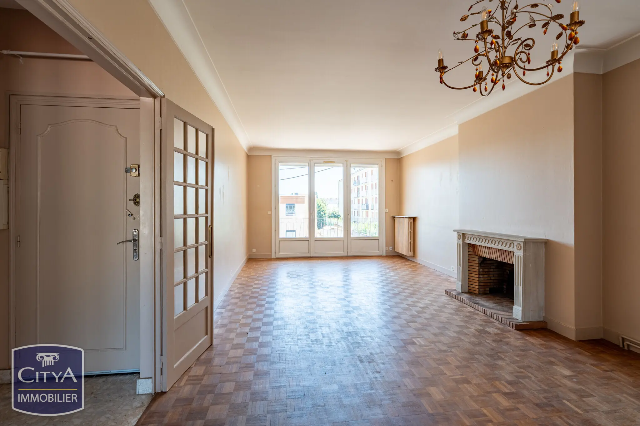 Photo 3 Immeuble 196.37m²