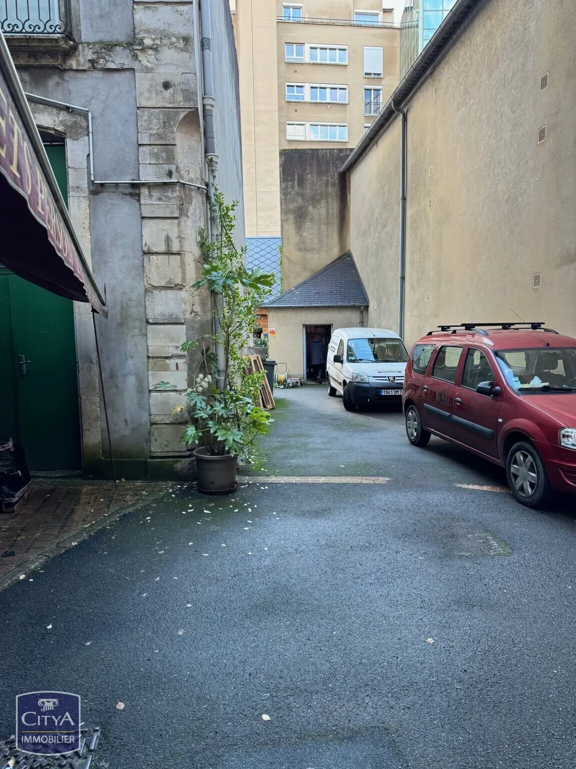 Photo 21 Immeuble 900m²