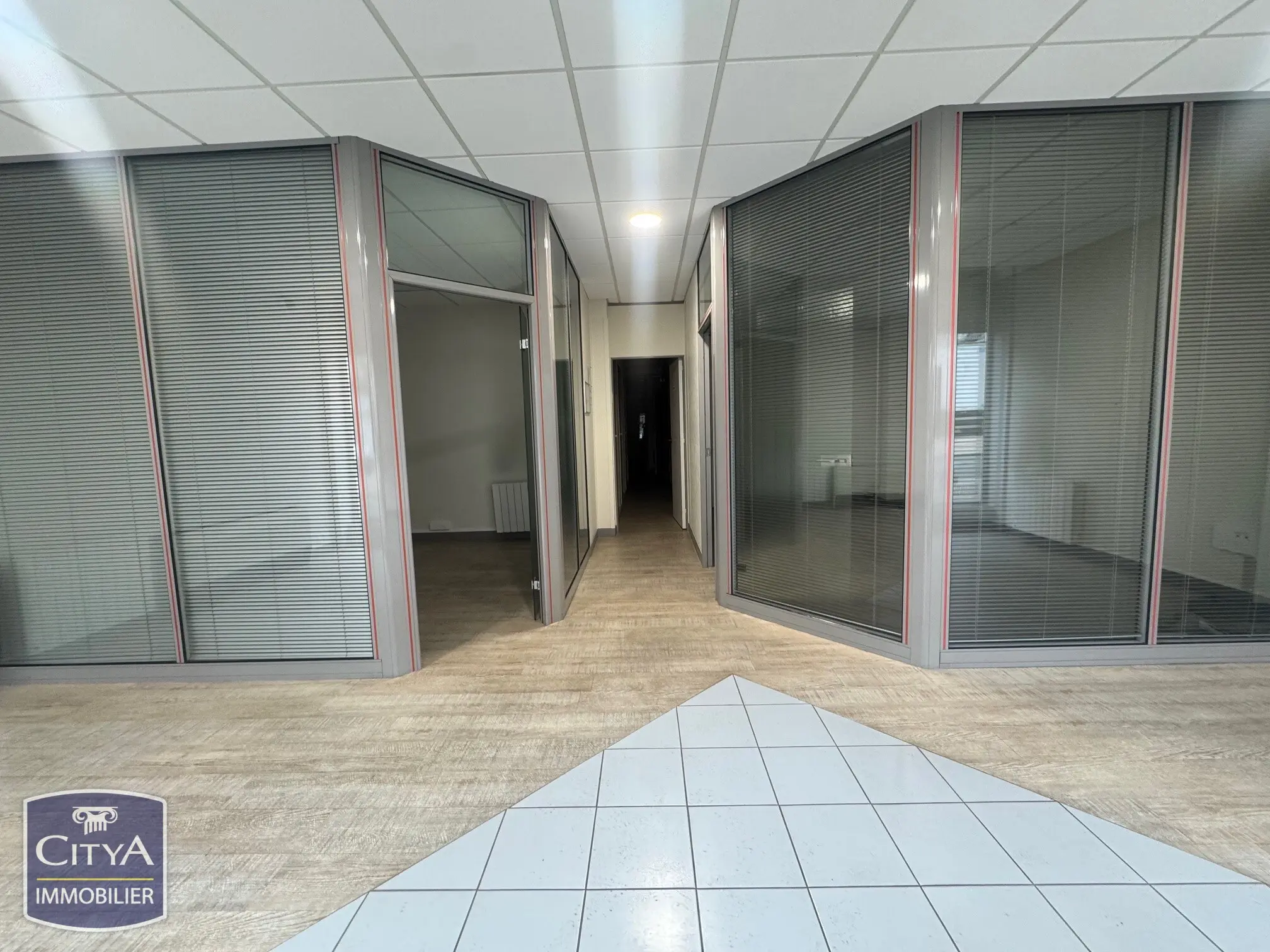 Photo 4 Local Commercial 164m²