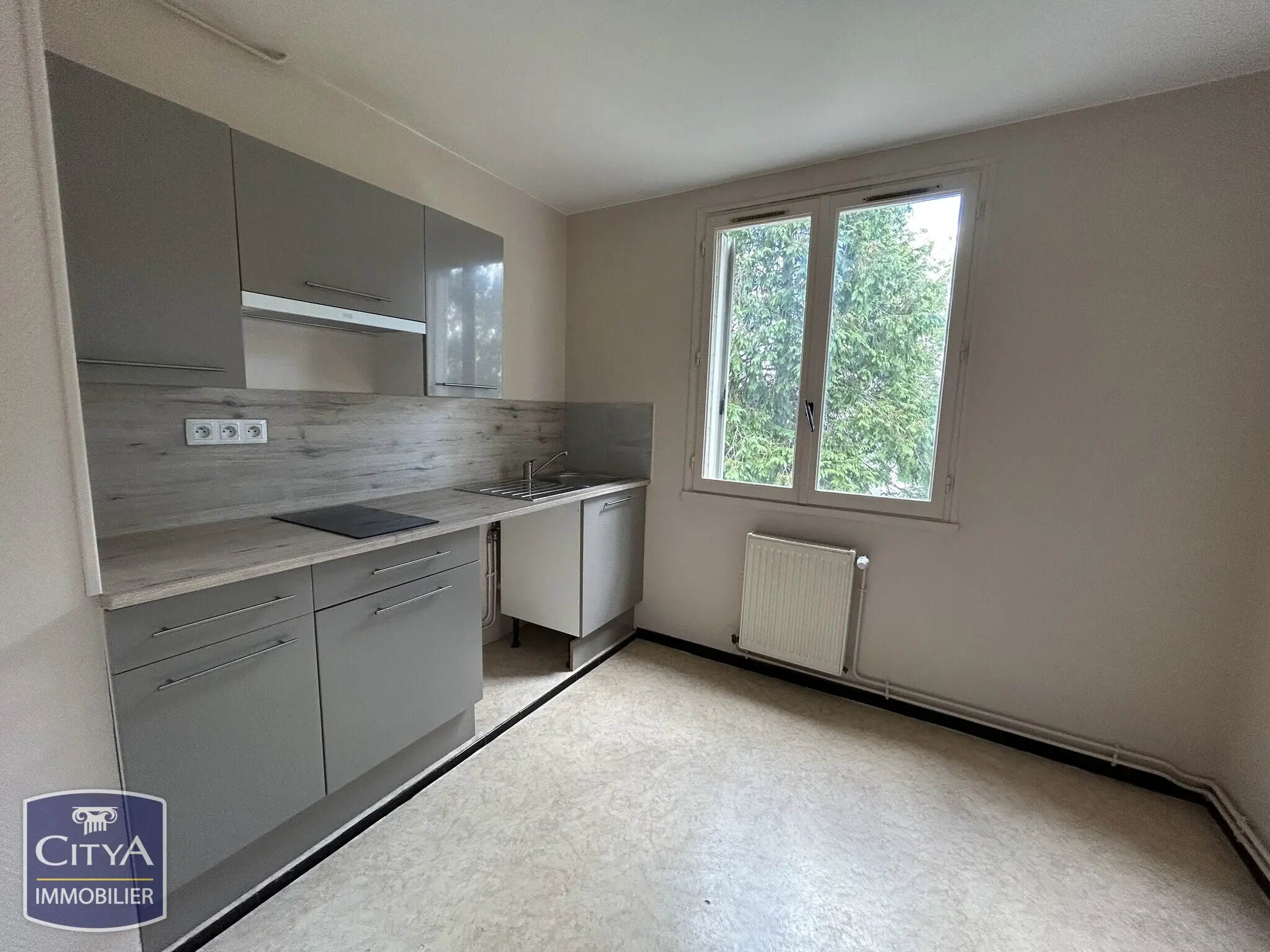 Photo 1 Appartement 1 pièce 27.51m²