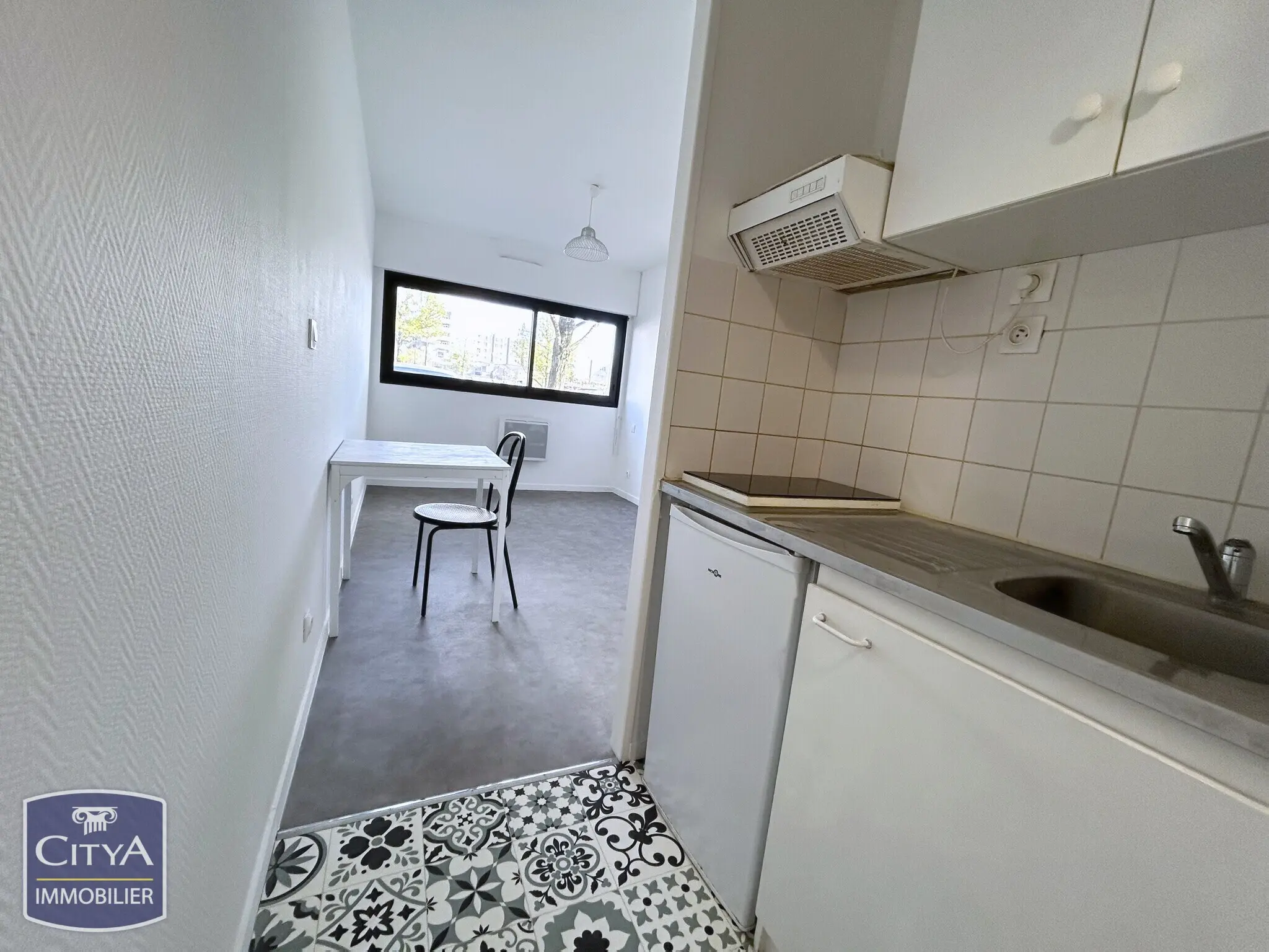 Photo 2 Appartement 1 pièce 18.1m²