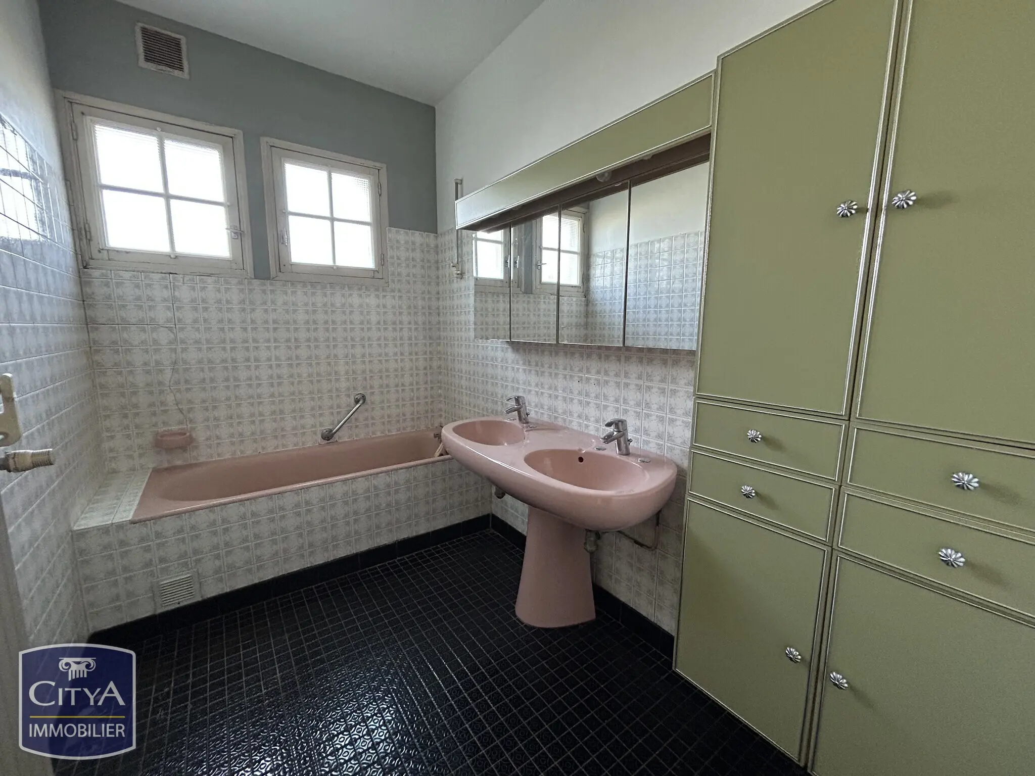 Photo 18 Maison 8 pièces 195m²