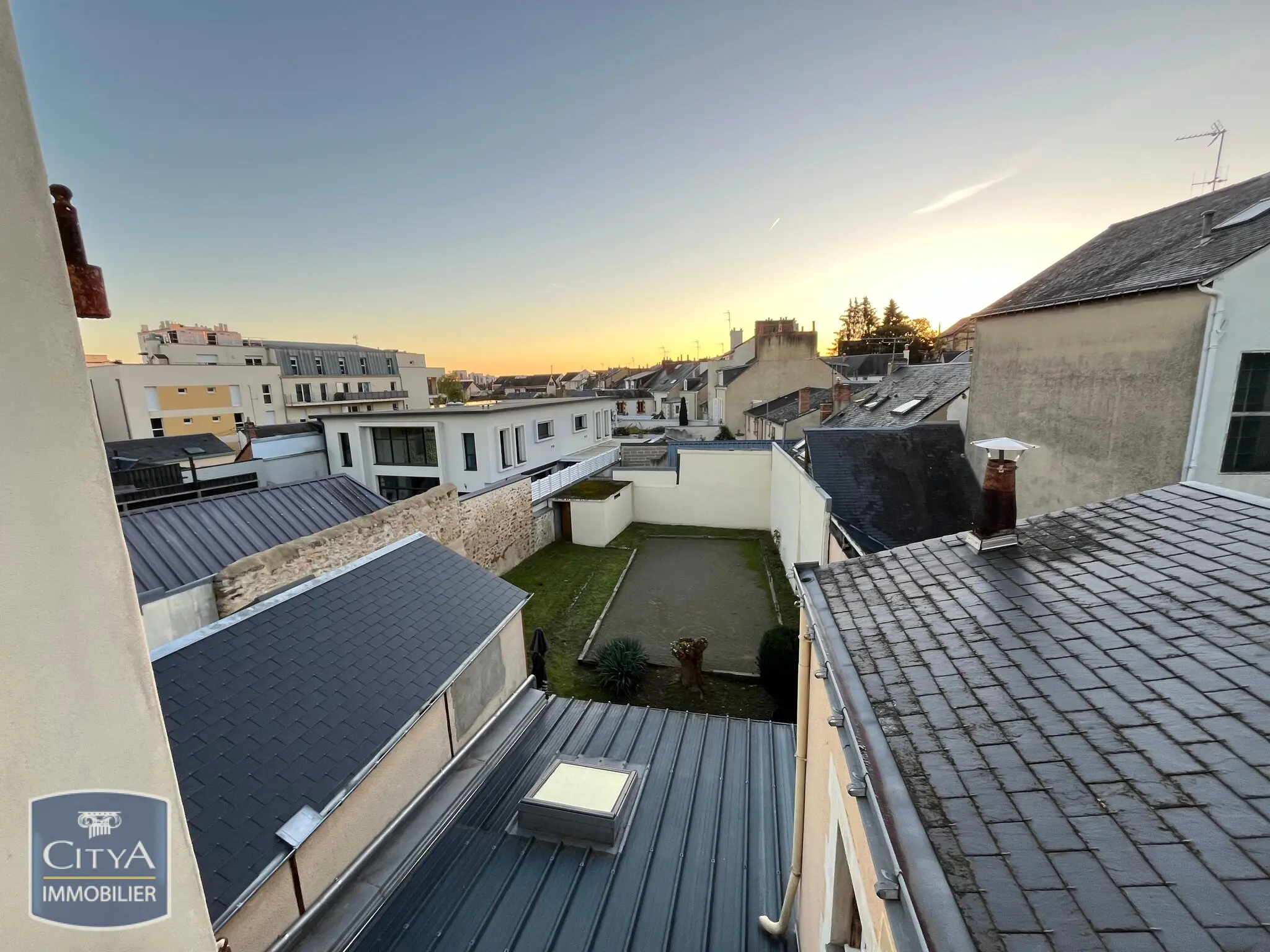 Photo 2 Appartement 1 pièce 13.97m²