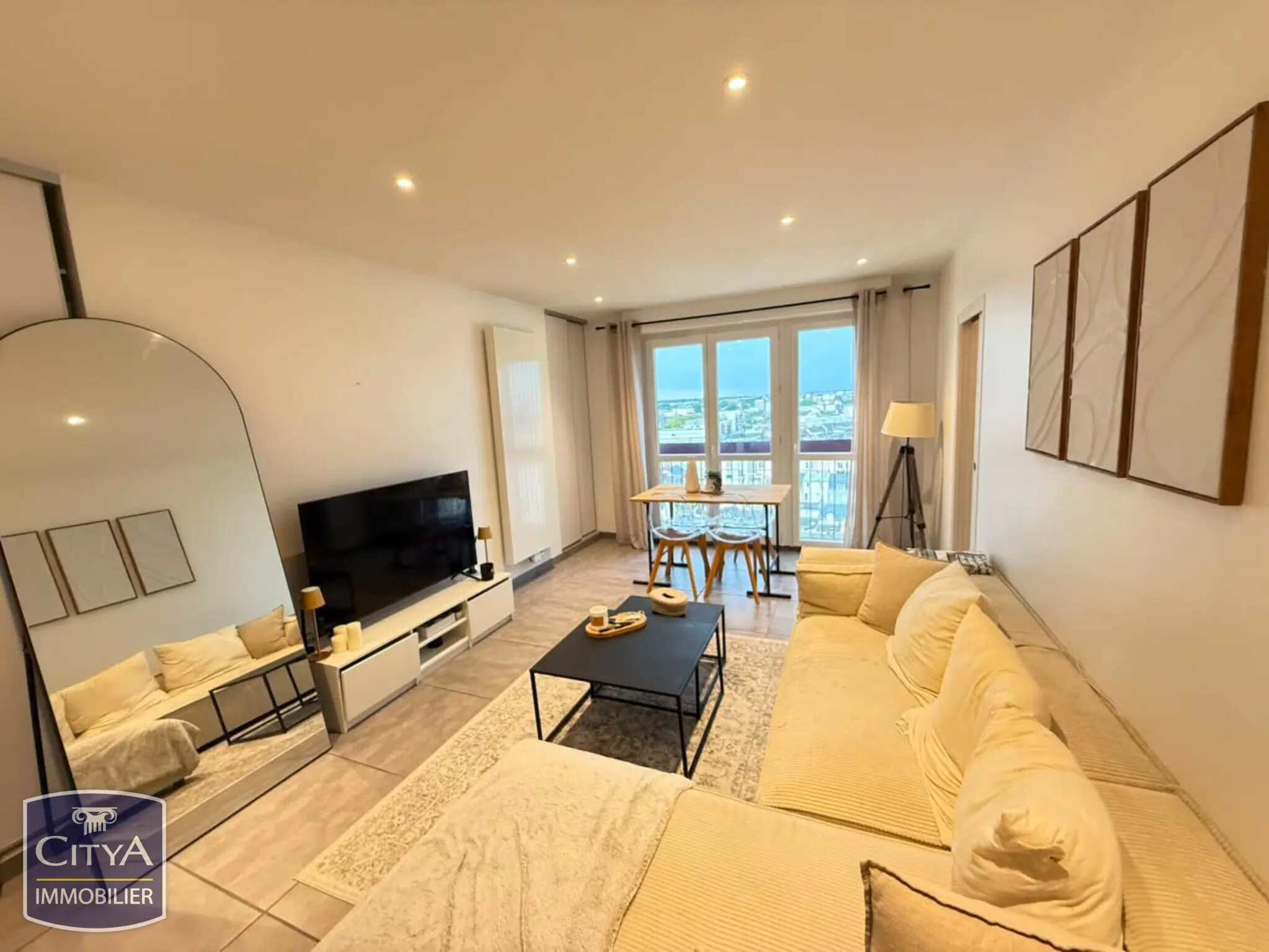 Photo 2 Appartement 4 pièces 77.41m²