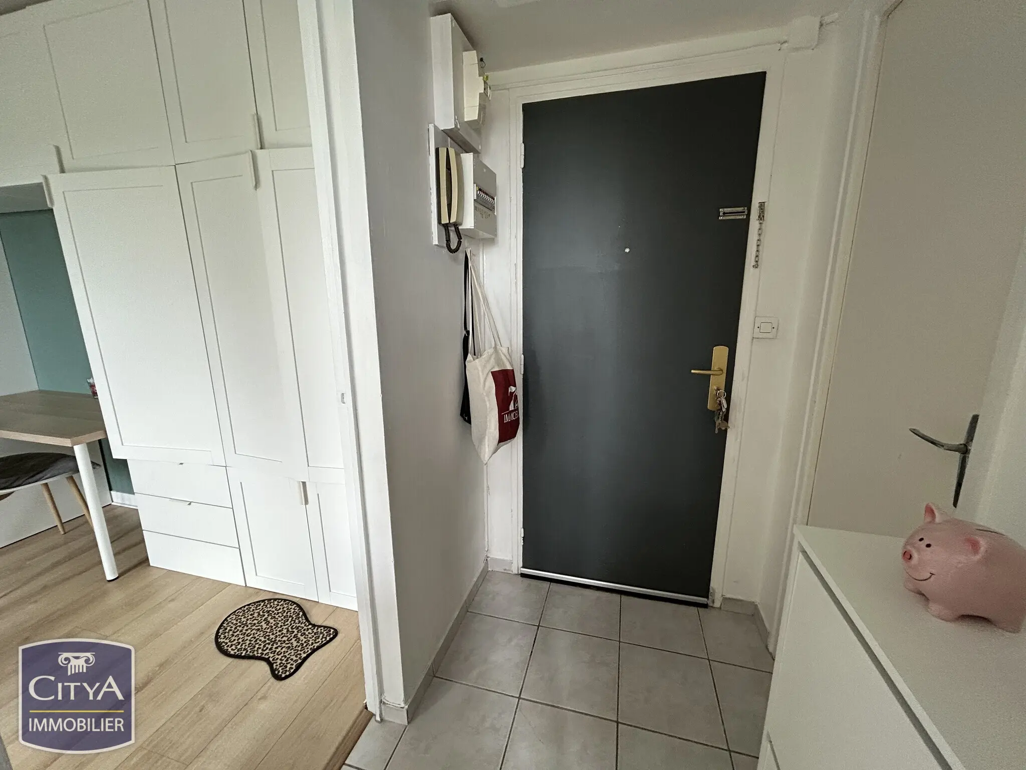 Photo 8 Appartement 1 pièce 27.36m²