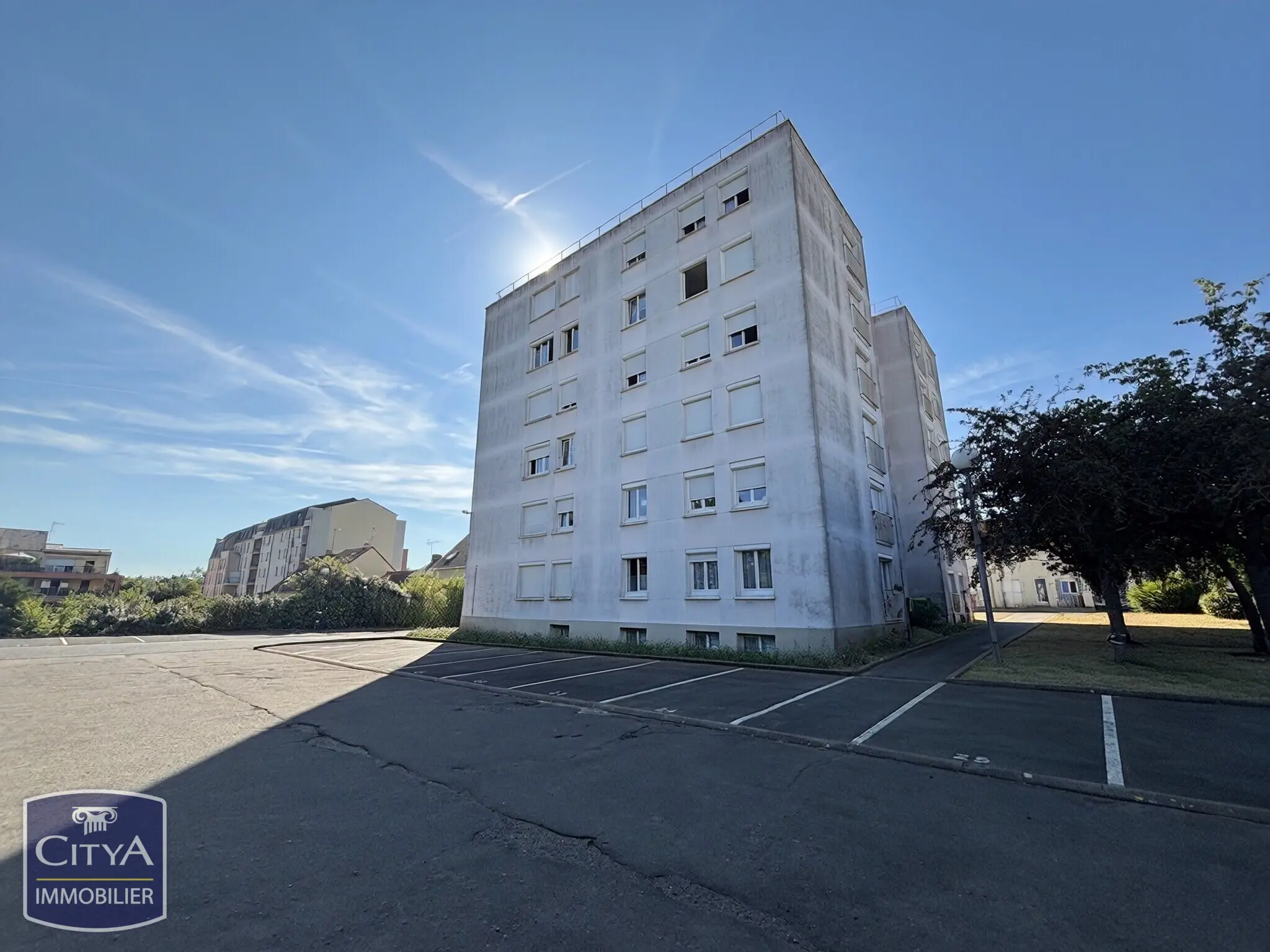Photo 2 Parking 14m²