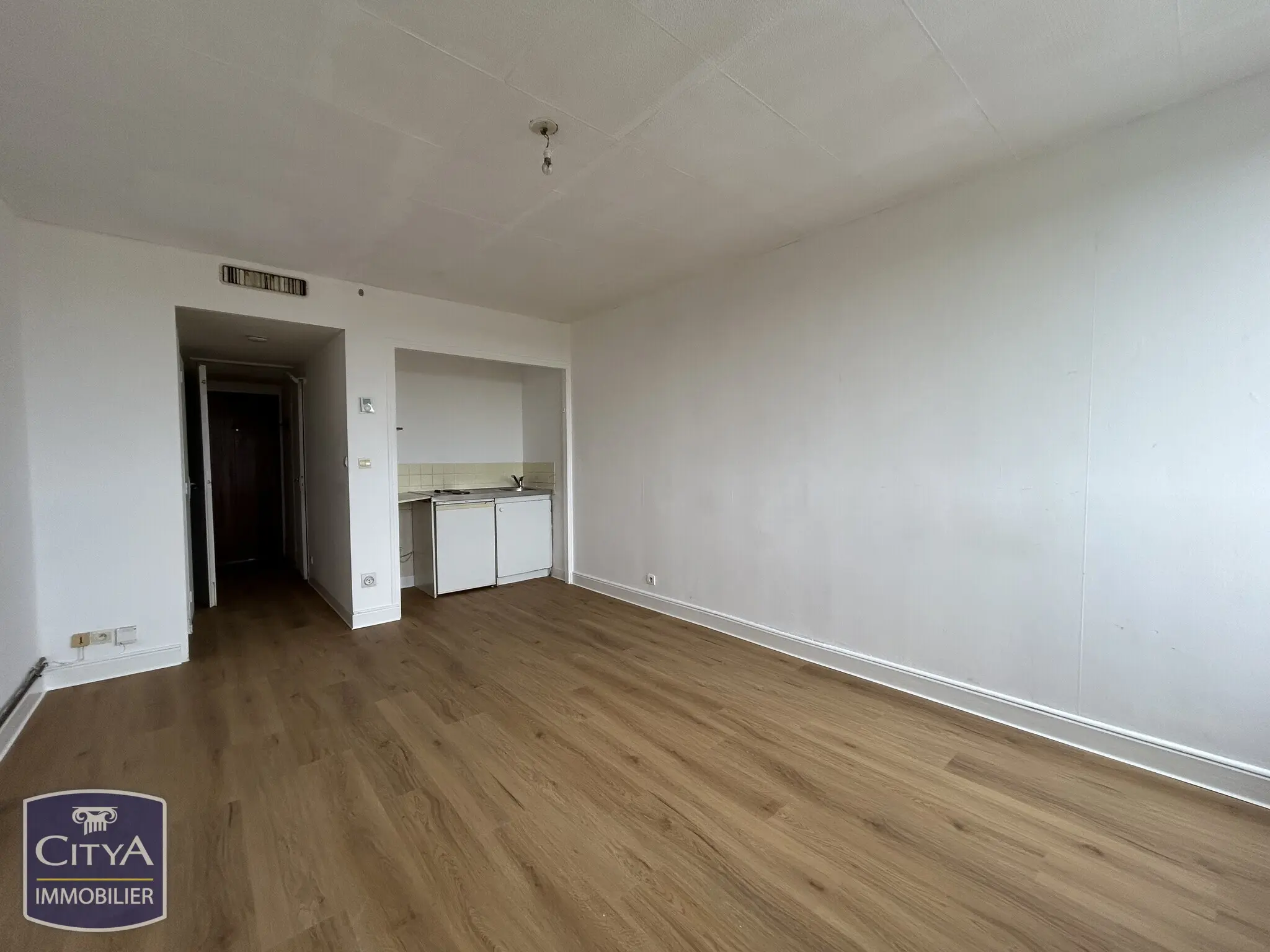 Photo 3 Appartement 1 pièce 27.65m²
