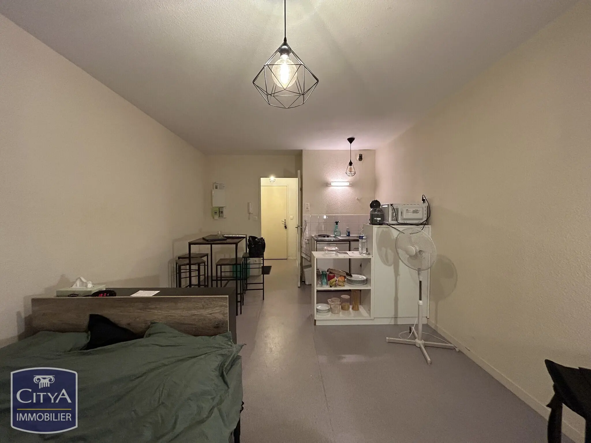 Photo 1 Appartement 1 pièce 23.57m²