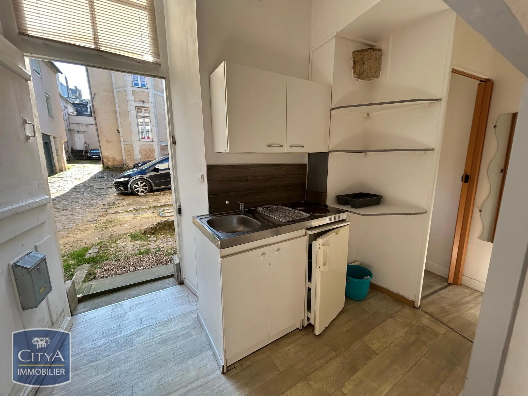 Photo 2 Appartement 1 pièce 13.55m²