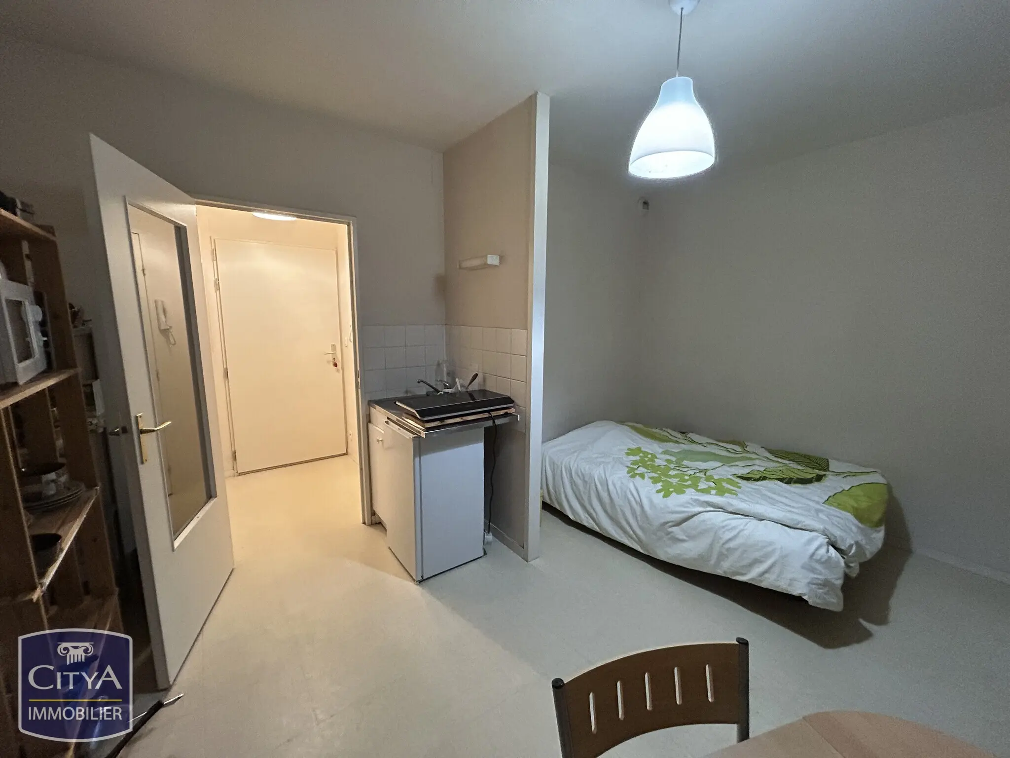 Photo 1 Appartement 1 pièce 19.82m²