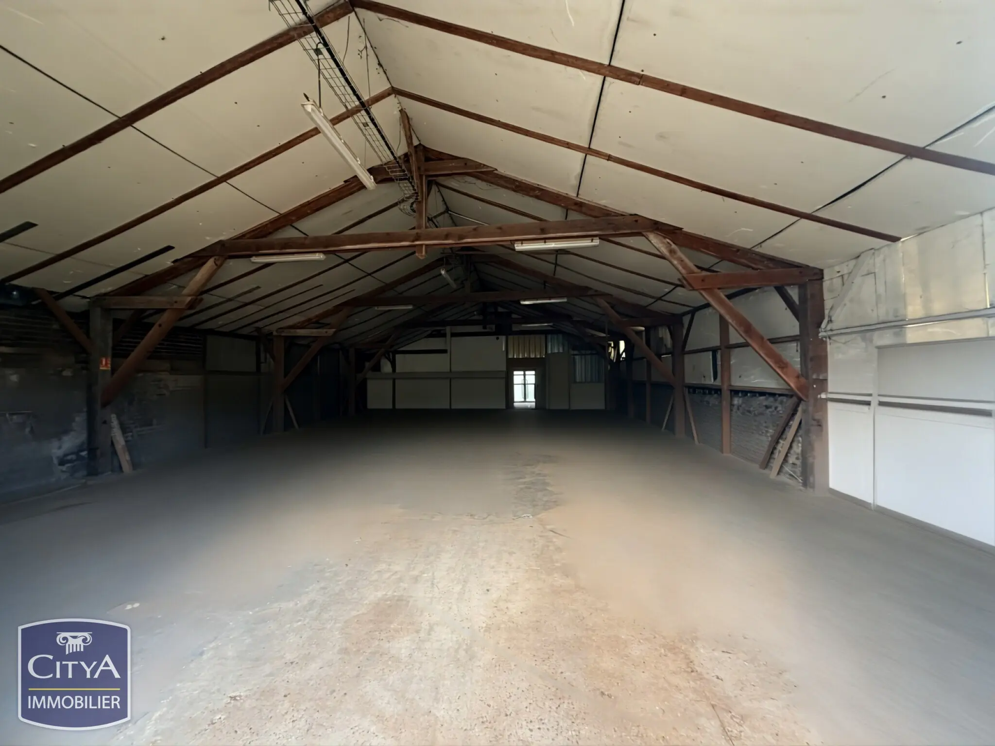 Photo 1 Local Commercial 316m²