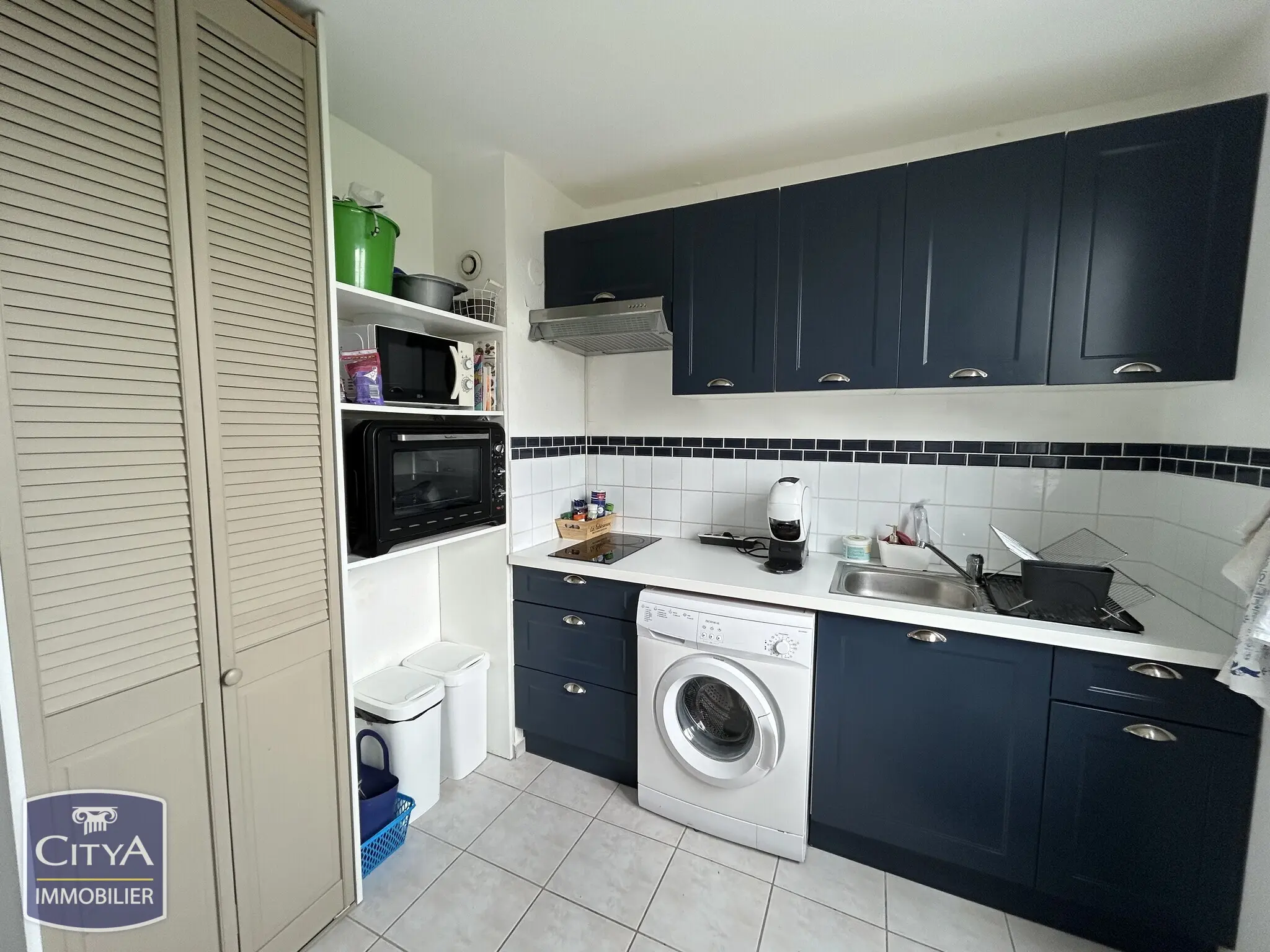 Photo 2 Appartement 1 pièce 27.36m²