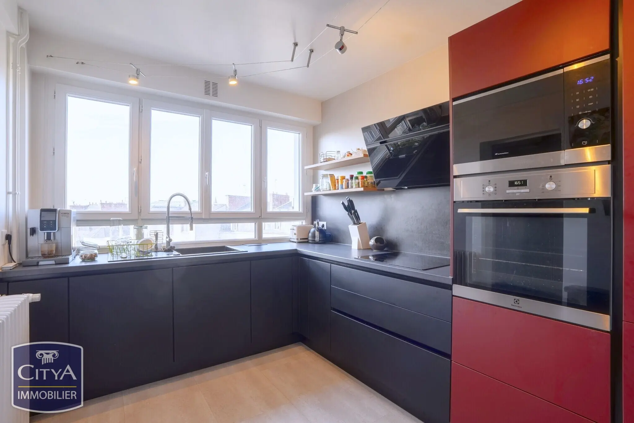 Photo 1 Appartement 4 pièces 71.96m²