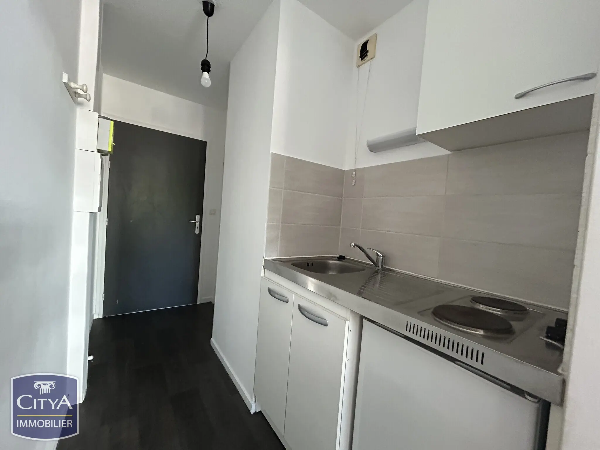 Photo 2 Appartement 1 pièce 18.07m²