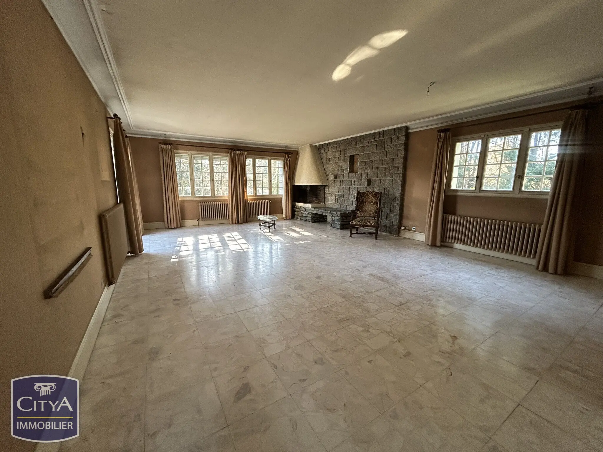 Photo 10 Maison 8 pièces 195m²