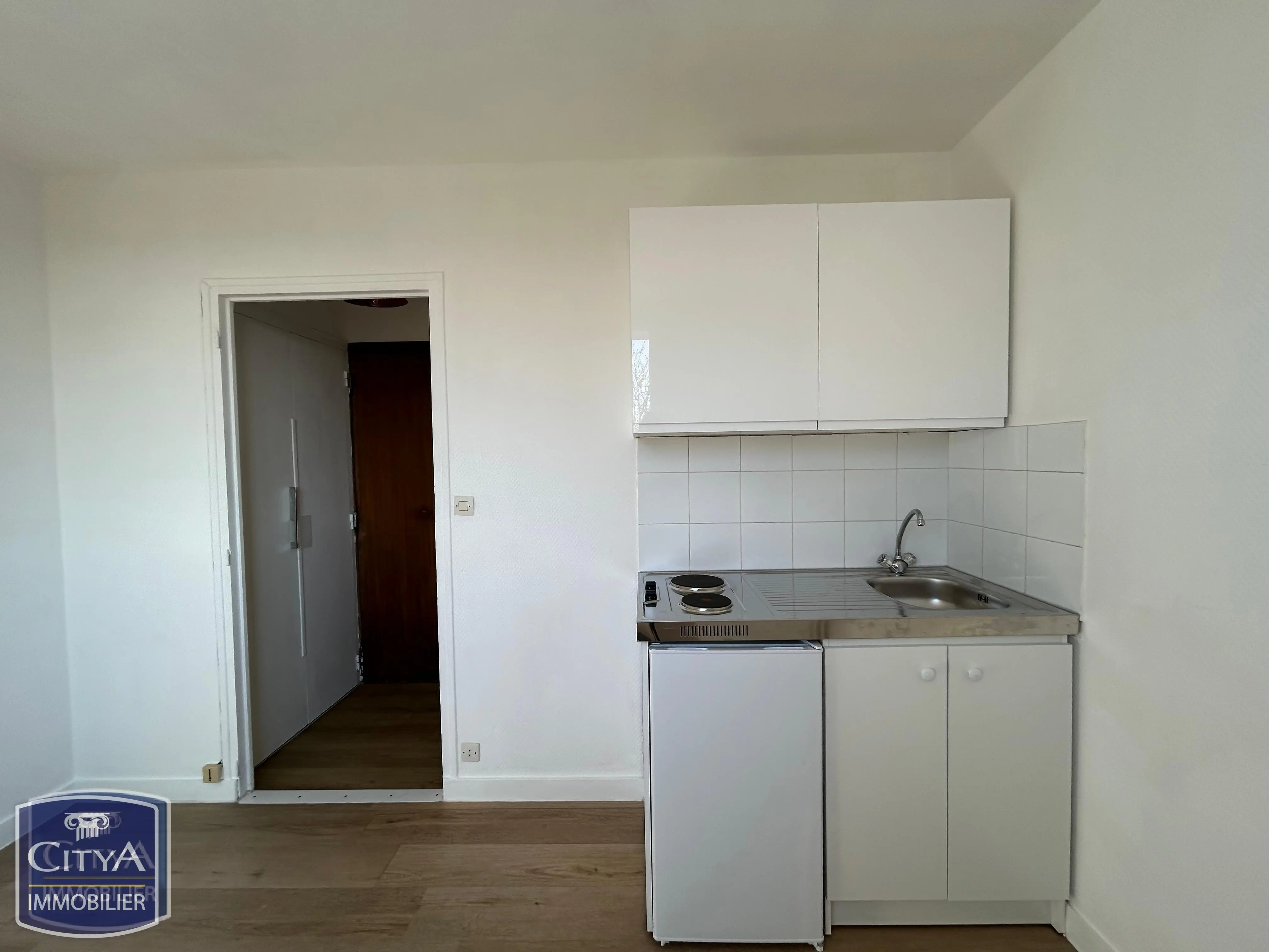 Photo 3 Appartement 1 pièce 13.37m²