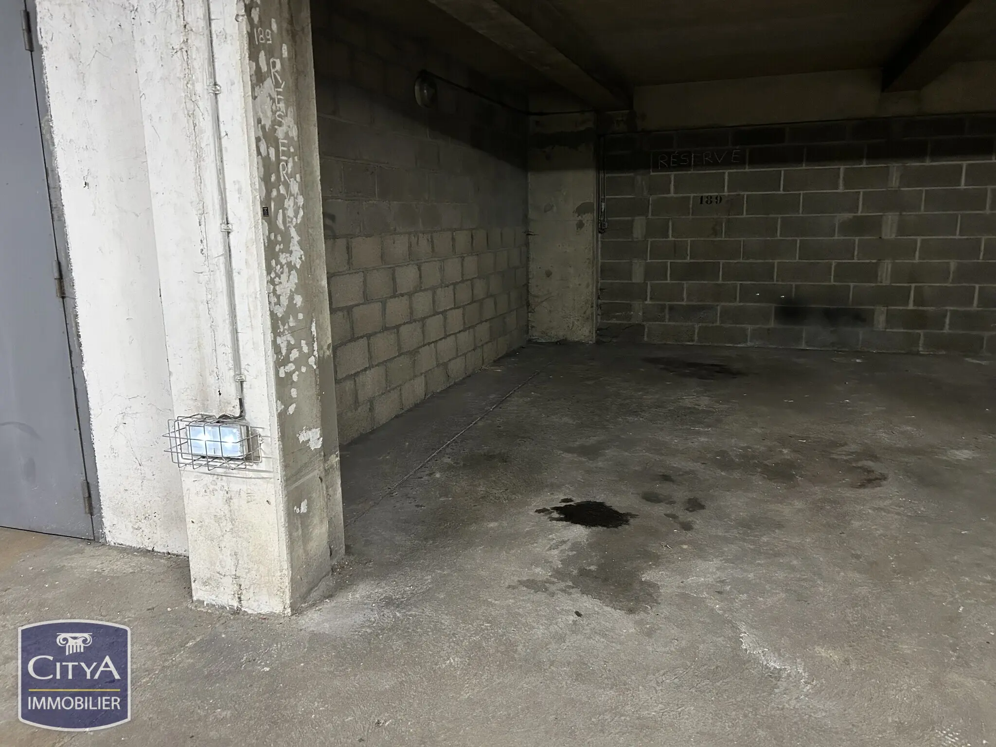 Photo 2 Parking 12m²