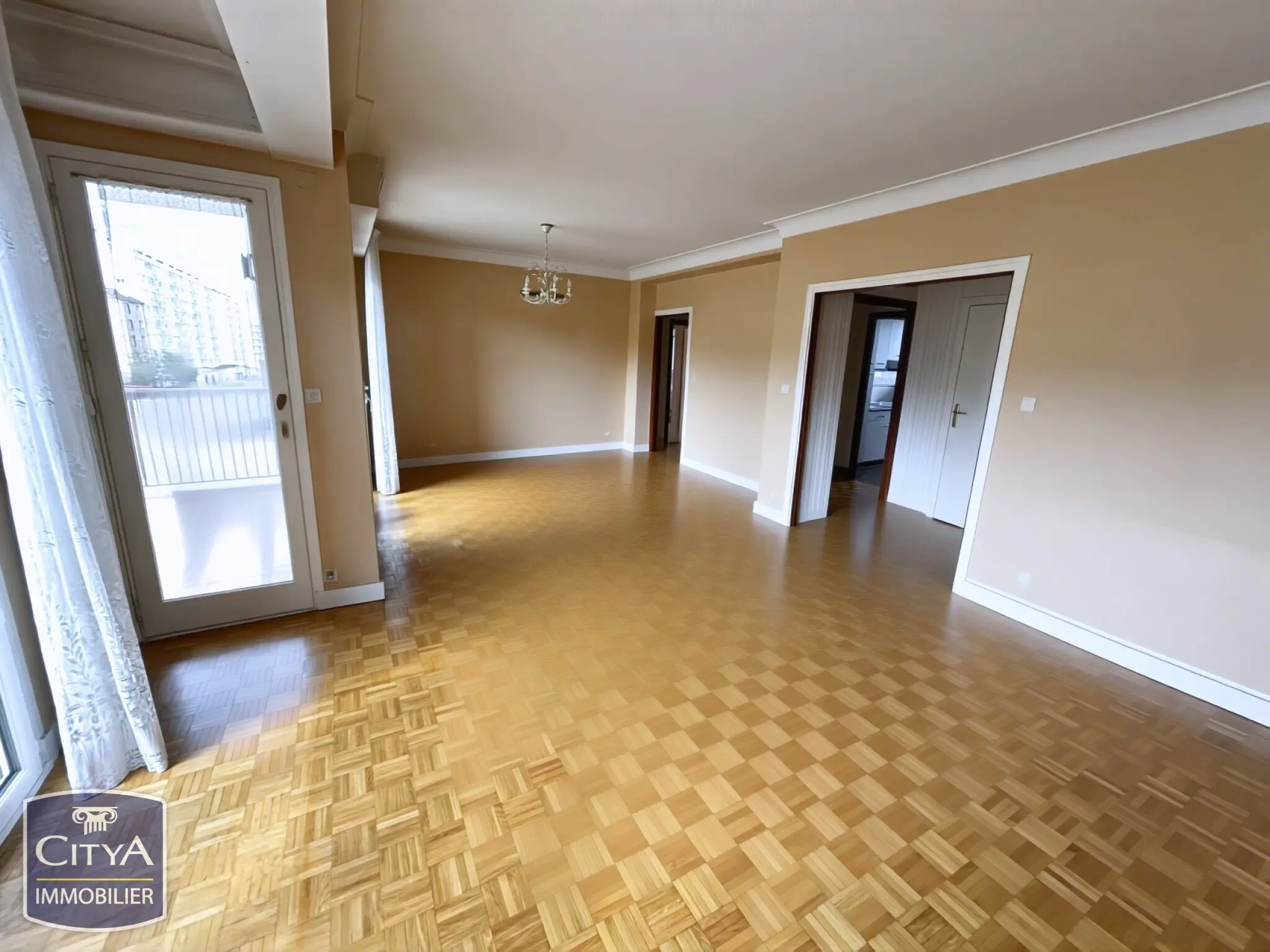 Photo 4 Appartement 5 pièces 91.38m²