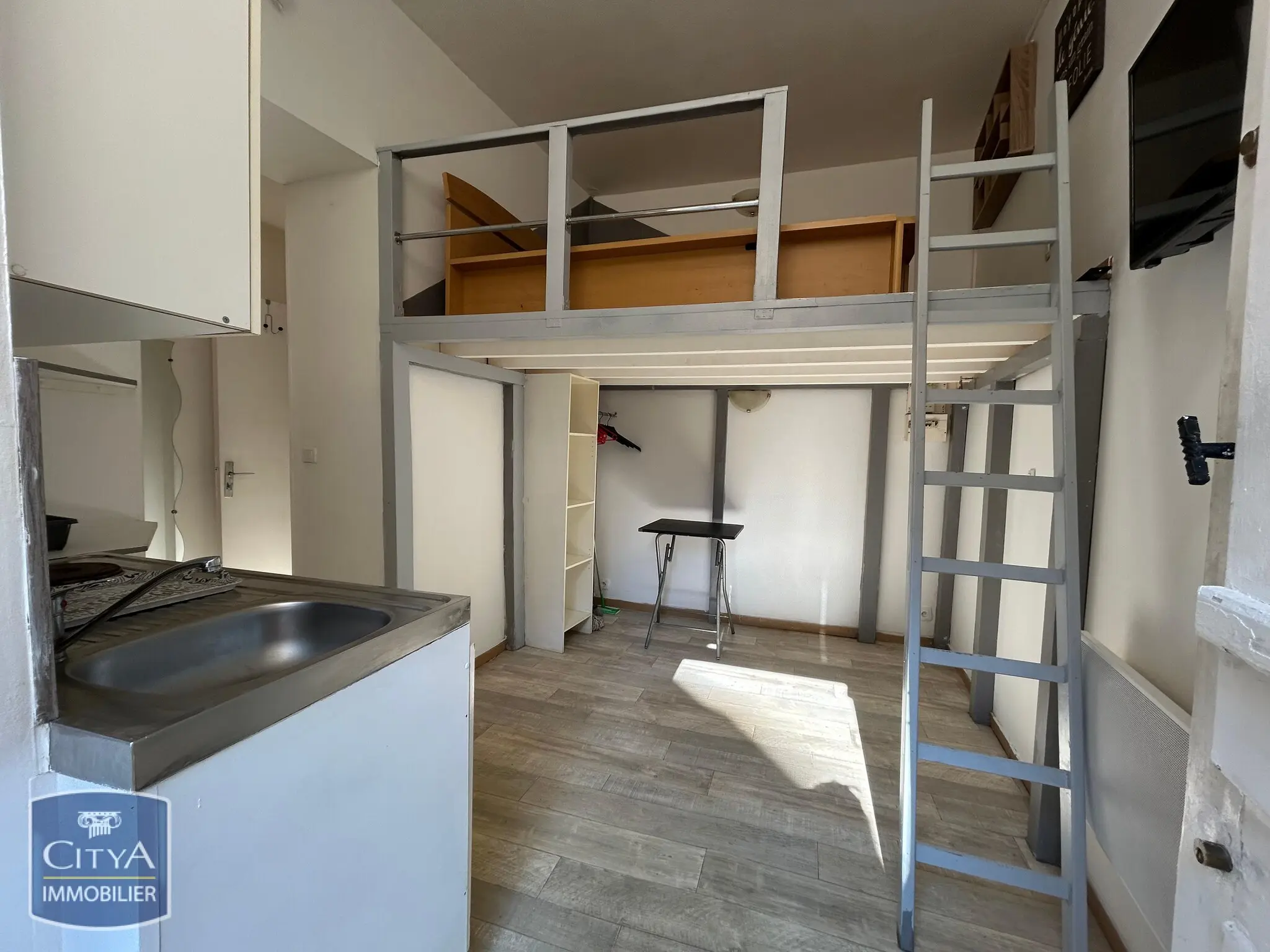 Photo 1 Appartement 1 pièce 13.55m²