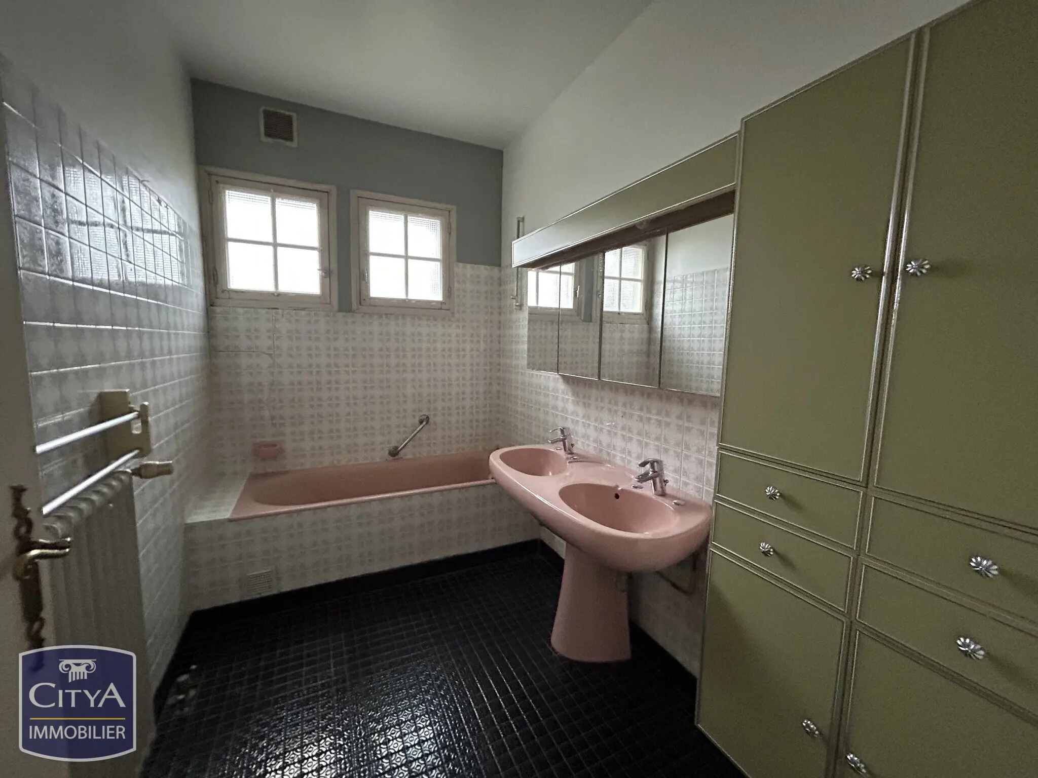 Photo 16 Maison 8 pièces 195m²