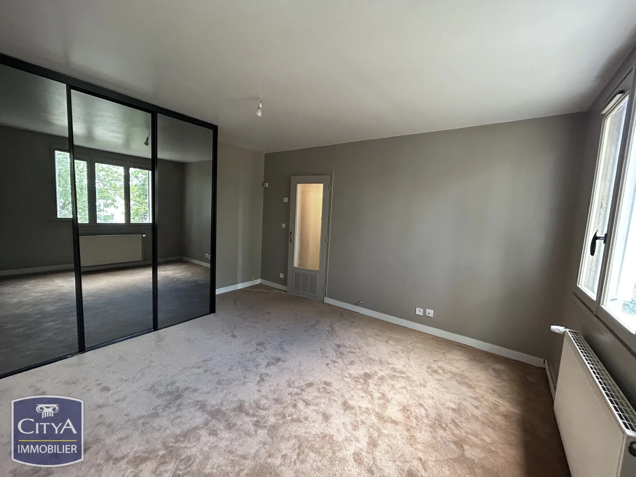Photo 2 Appartement 1 pièce 27.51m²