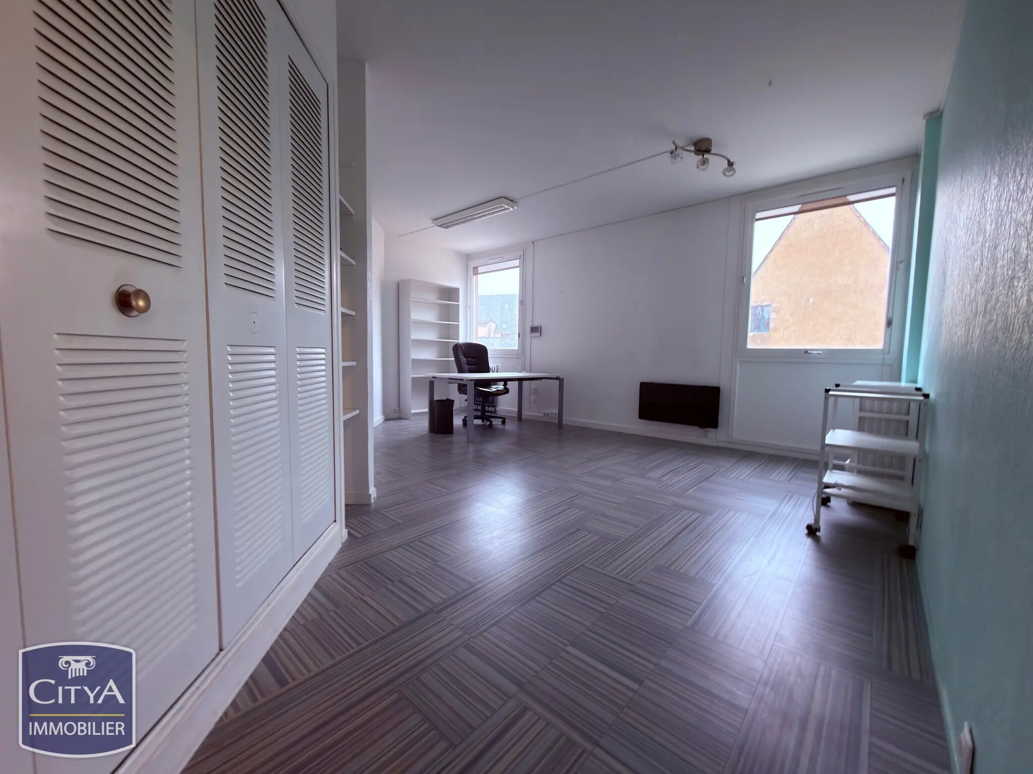 Photo 1 Fonds De Commerce 94m²