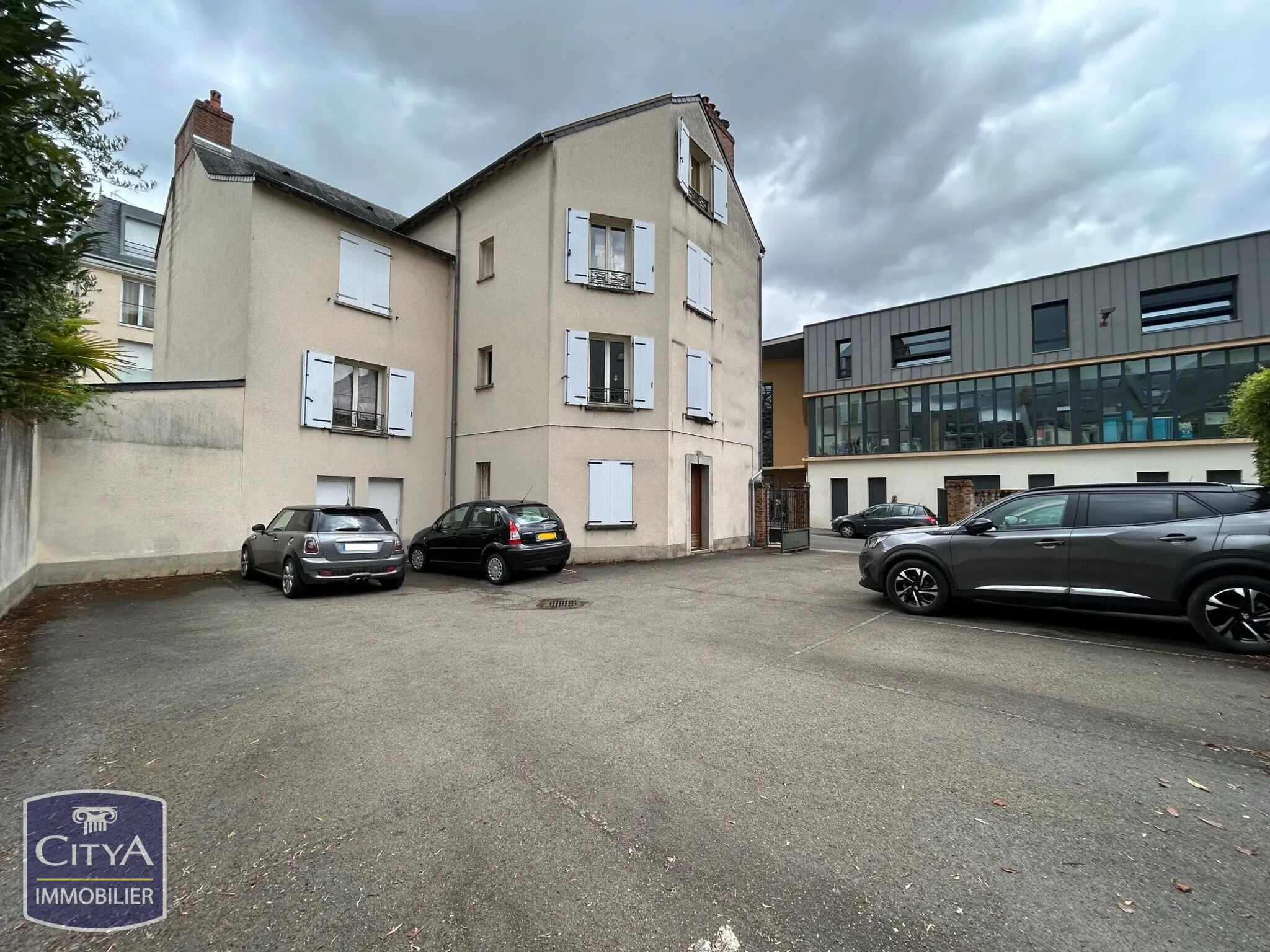 Photo 1 Parking 8m²