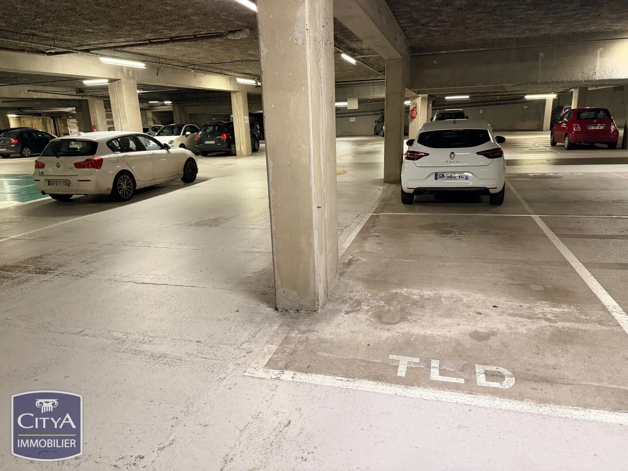 Photo 3 Parking 16m²