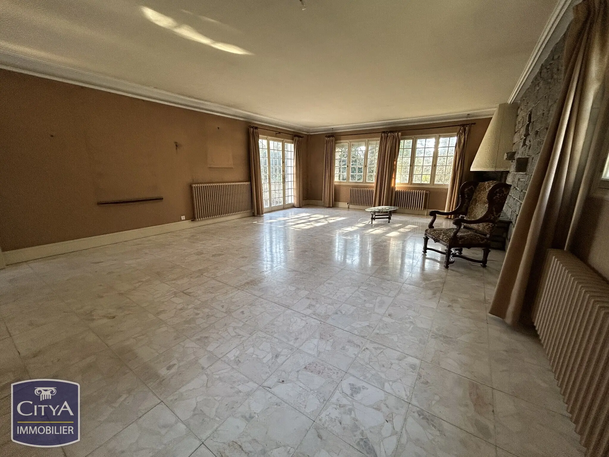 Photo 11 Maison 8 pièces 195m²