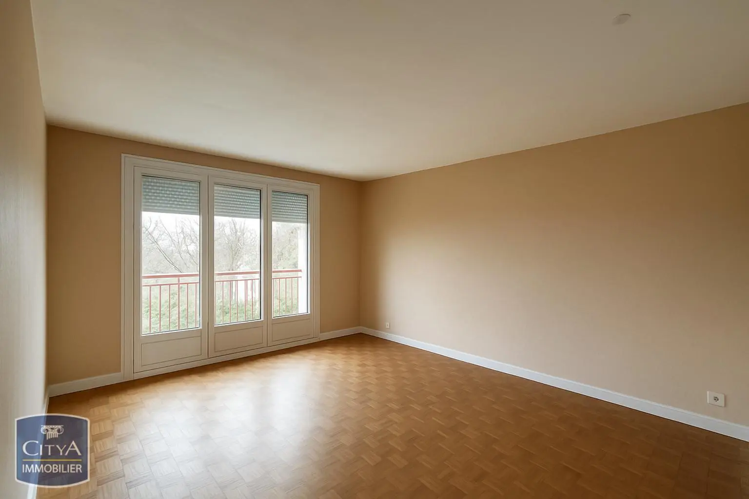 Photo 2 Appartement 1 pièce 33.6m²