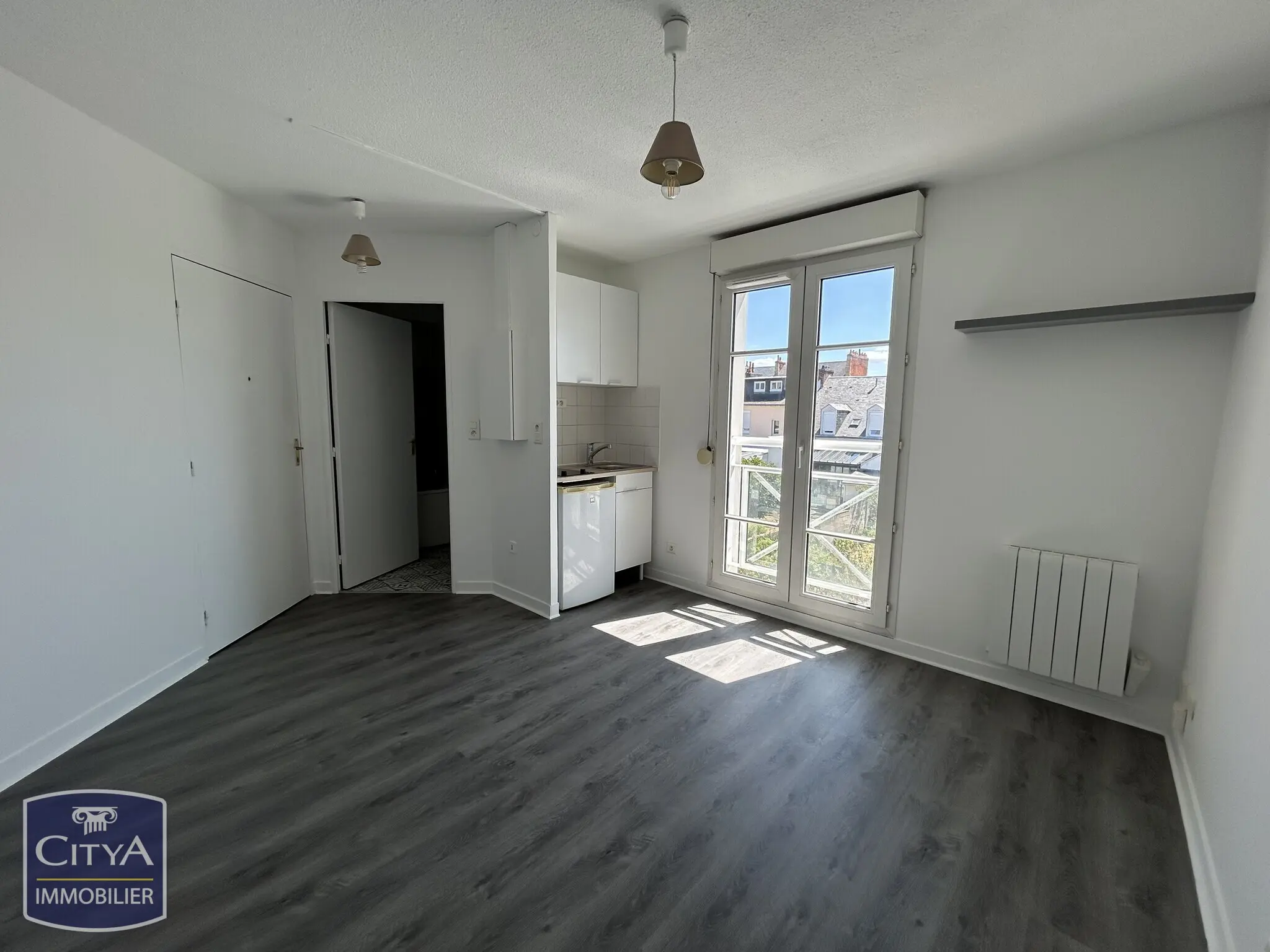 Photo 1 Appartement 1 pièce 15.73m²