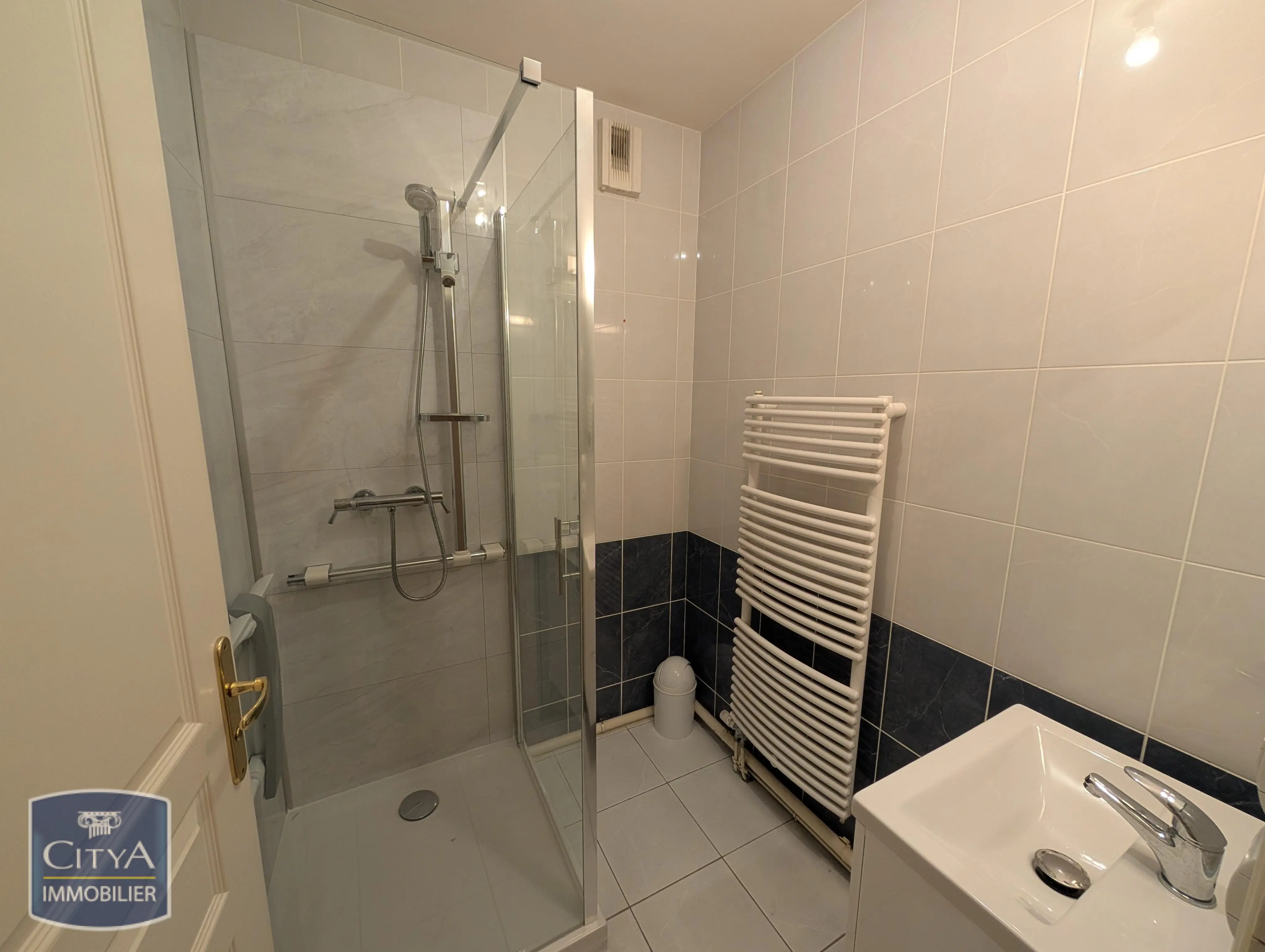 Photo 10 Appartement 4 pièces 101.96m²