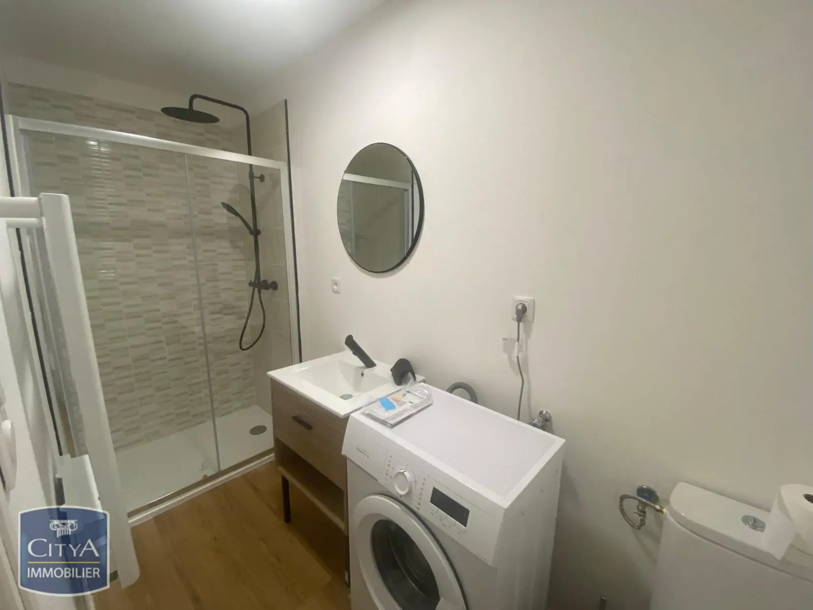 T1 MEUBLE TOUTES CHARGES COMPRISES