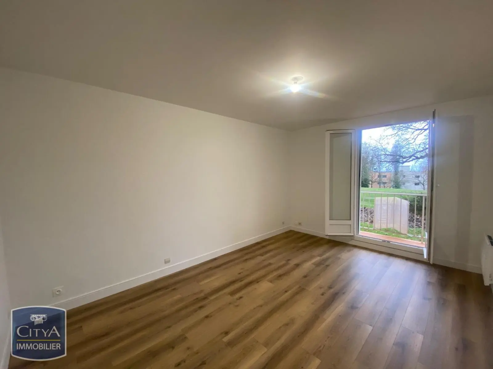 Photo 2 Appartement 1 pièce 29.9m²