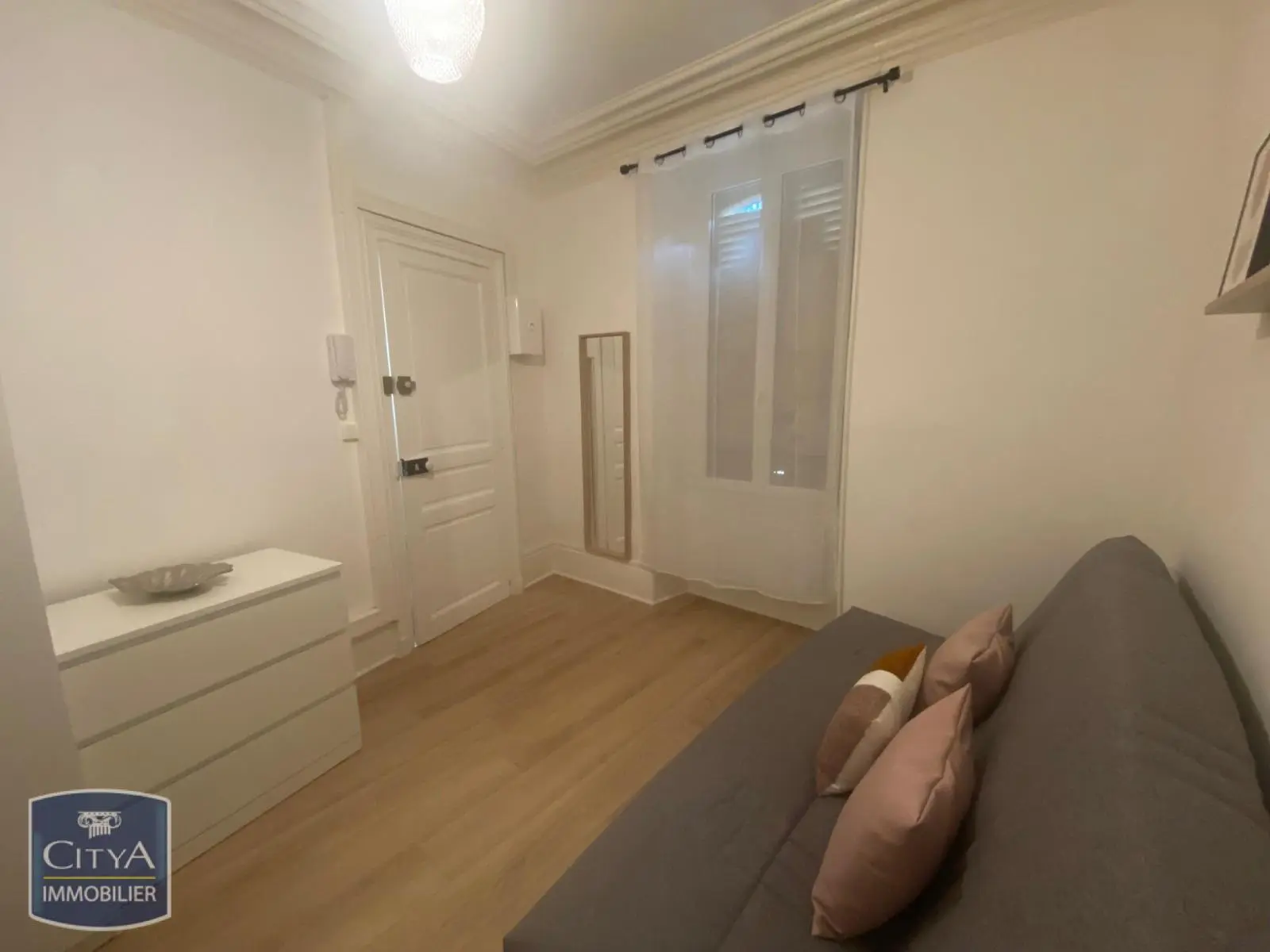 T1 MEUBLE TOUTES CHARGES COMPRISES