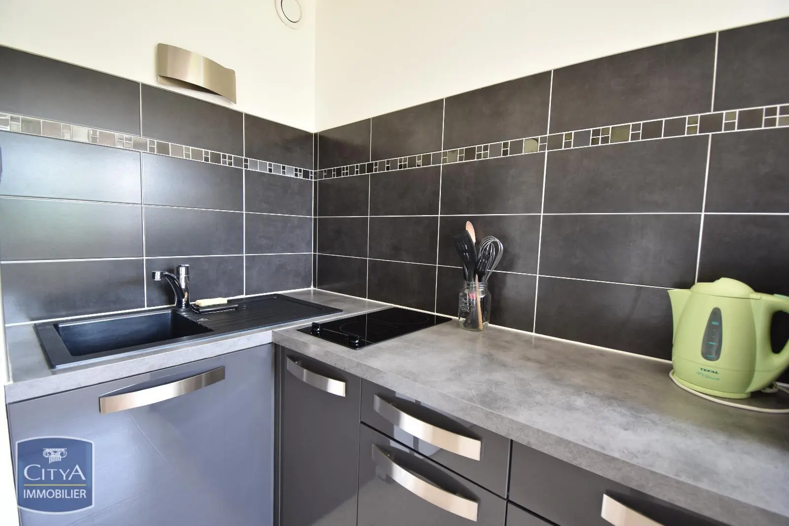 Photo 2 Appartement 1 pièce 31.72m²