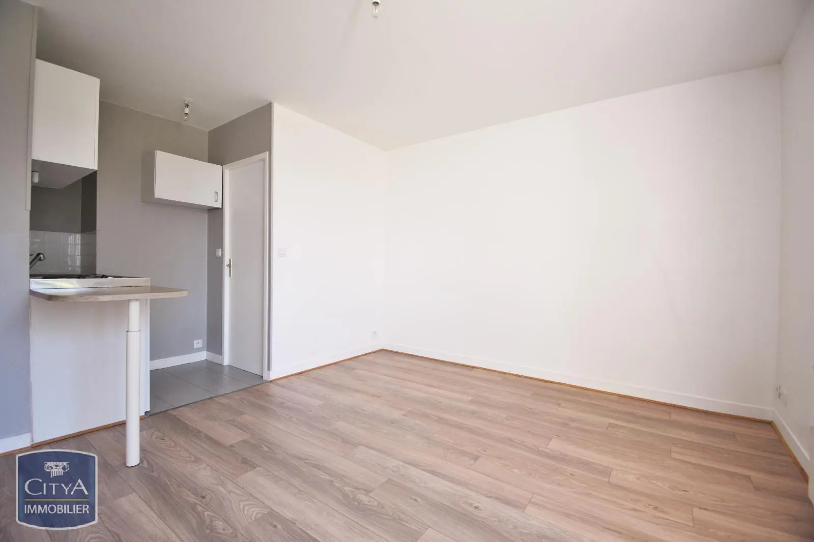 Photo 3 Appartement 1 pièce 21.59m²