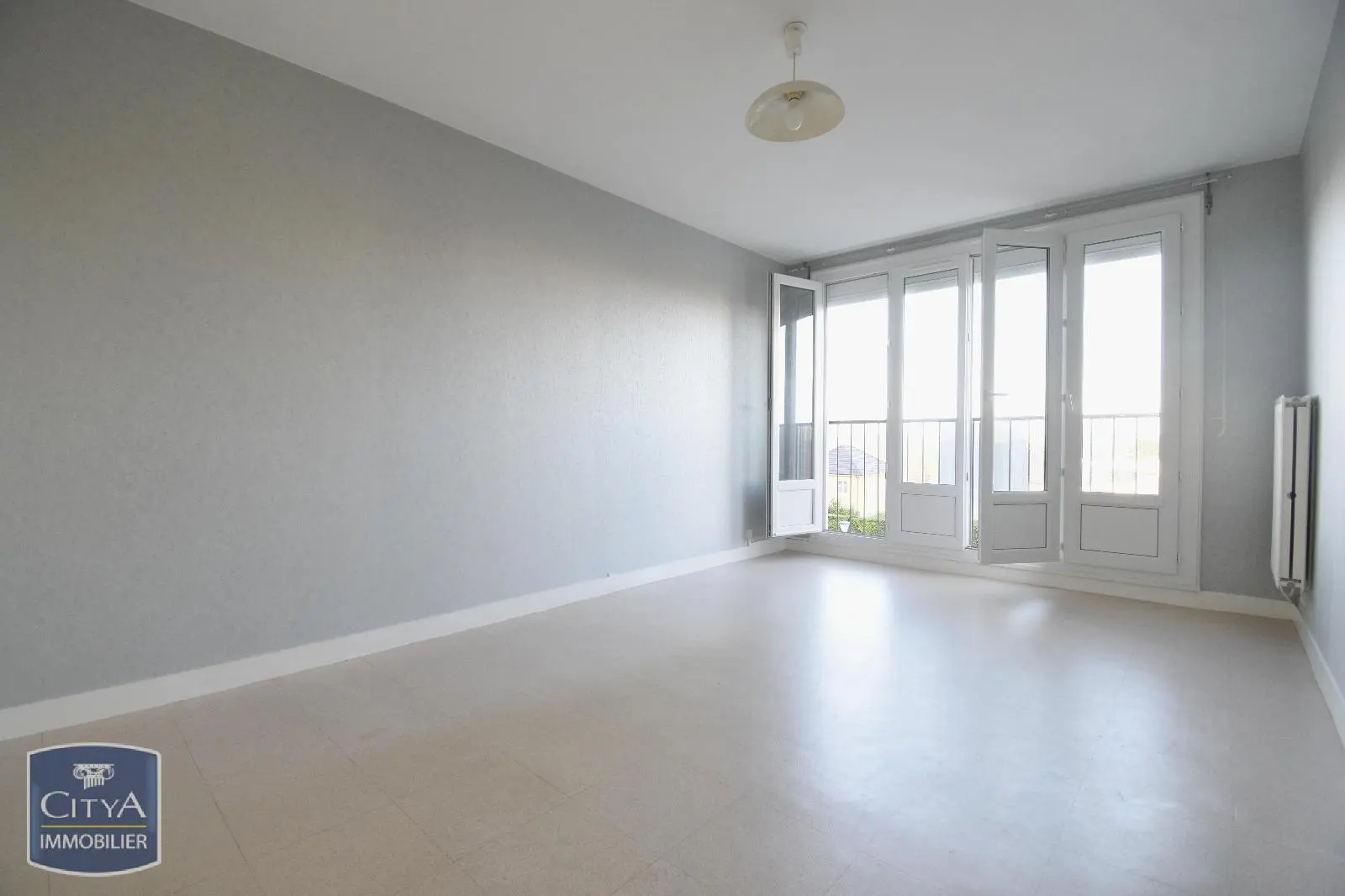 Photo 2 Appartement 1 pièce 30.43m²