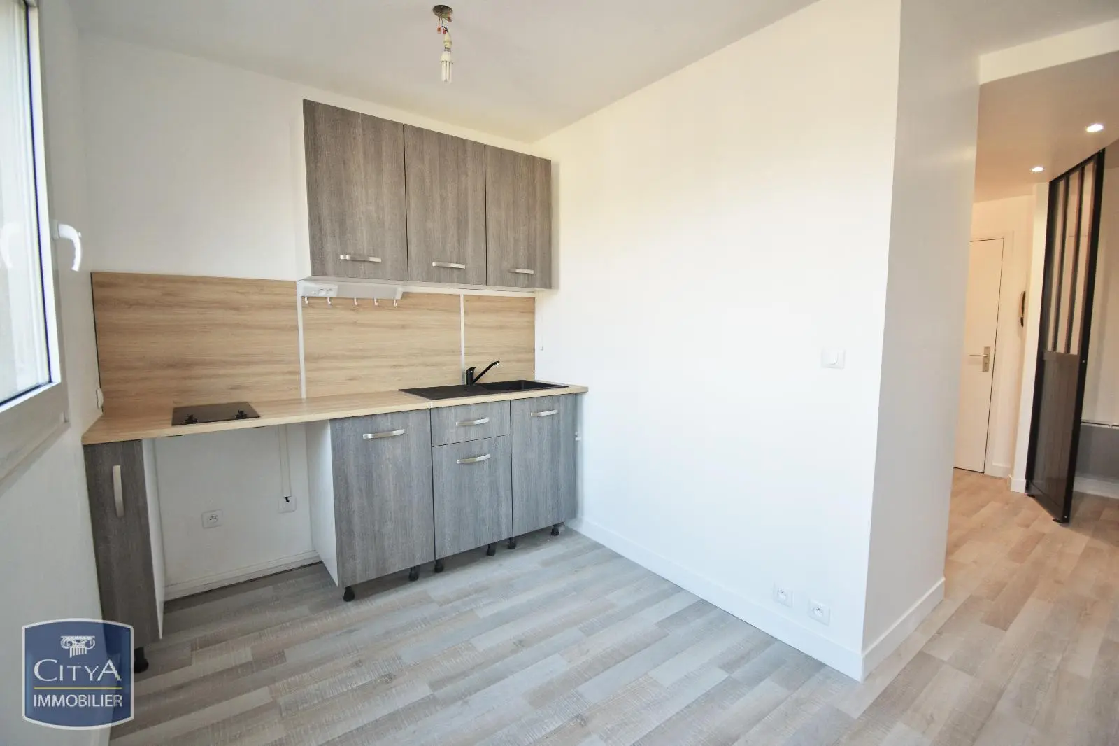 Photo 1 Appartement 1 pièce 32.21m²