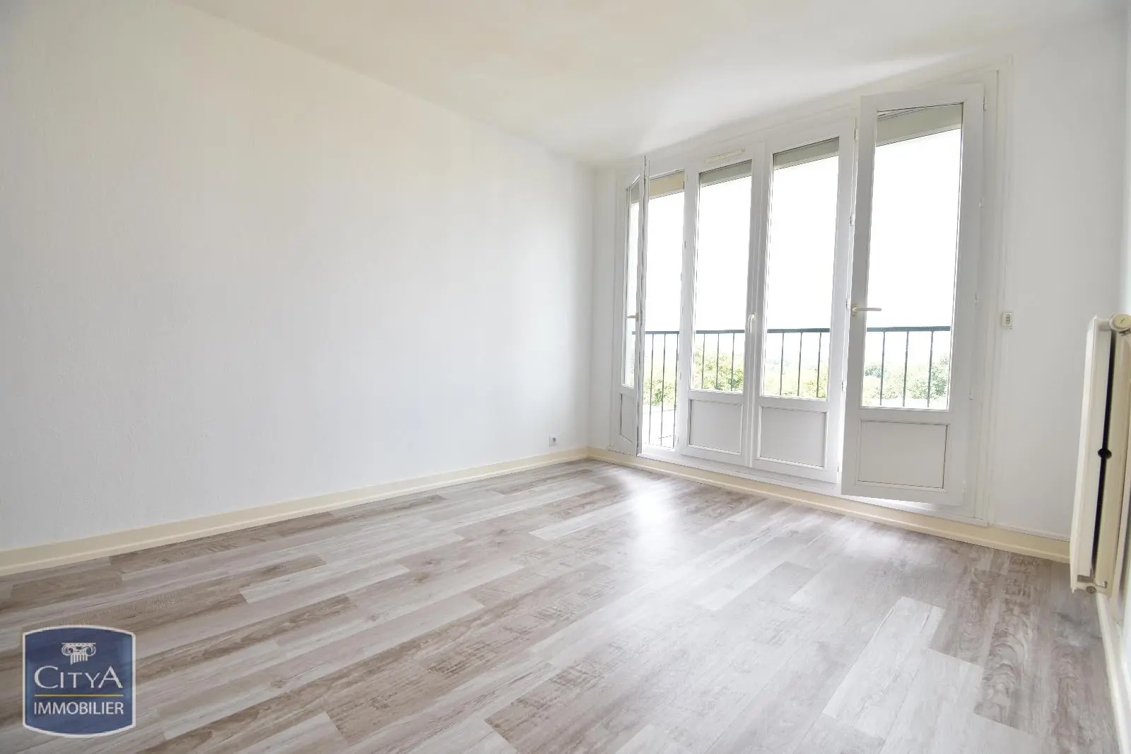 Photo 1 Appartement 1 pièce 30.24m²