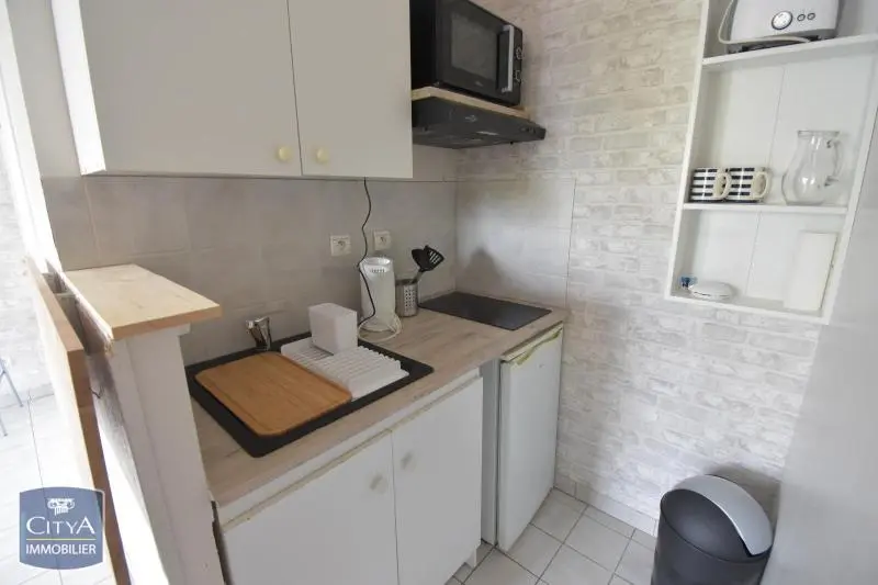 A LOUER T2 MEUBLEE DUPLEX PARKING