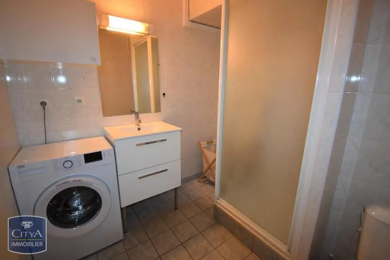 A LOUER T1 BIS MEUBLE COMMERCES