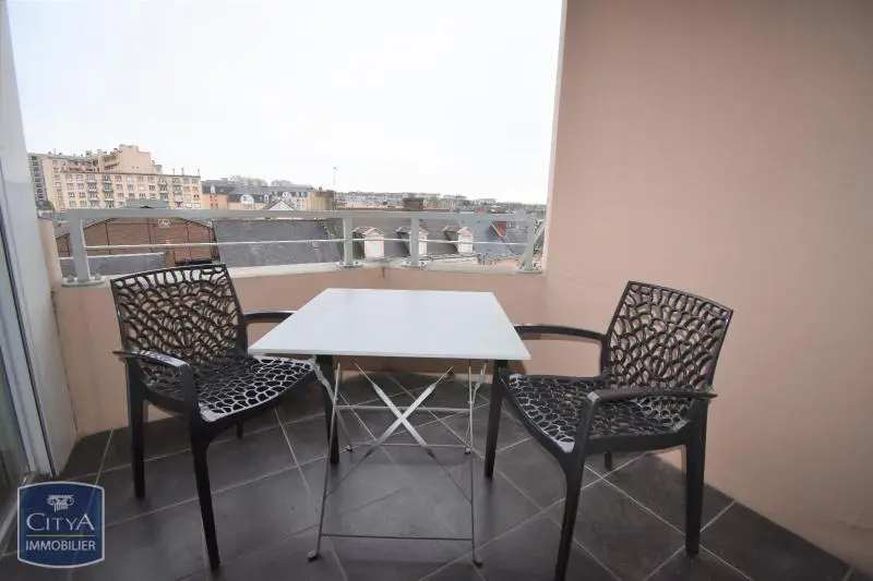 A LOUER T1 BIS MEUBLE COMMERCES