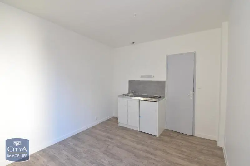 Photo 1 Appartement 1 pièce 12.82m²