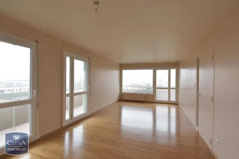 Photo 2 Appartement 4 pièces 82.32m²