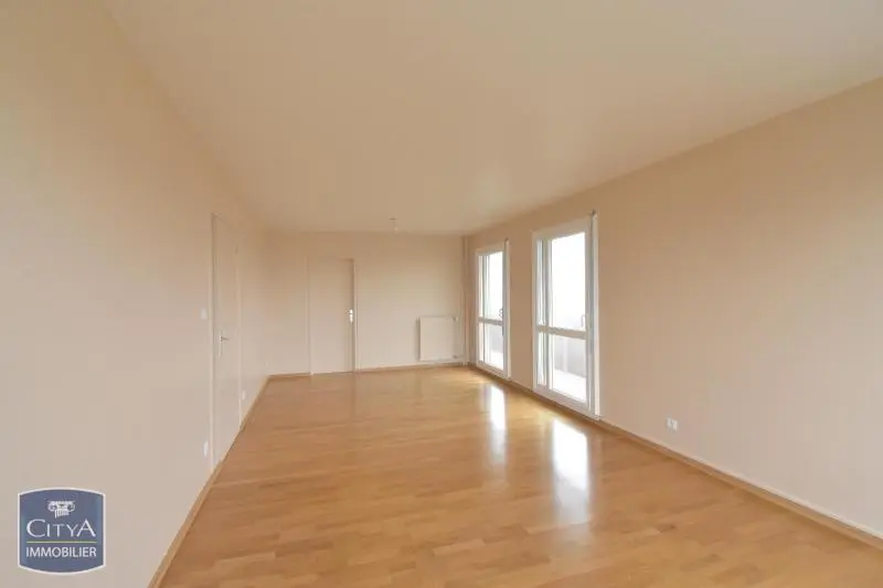 Photo 3 Appartement 4 pièces 82.32m²